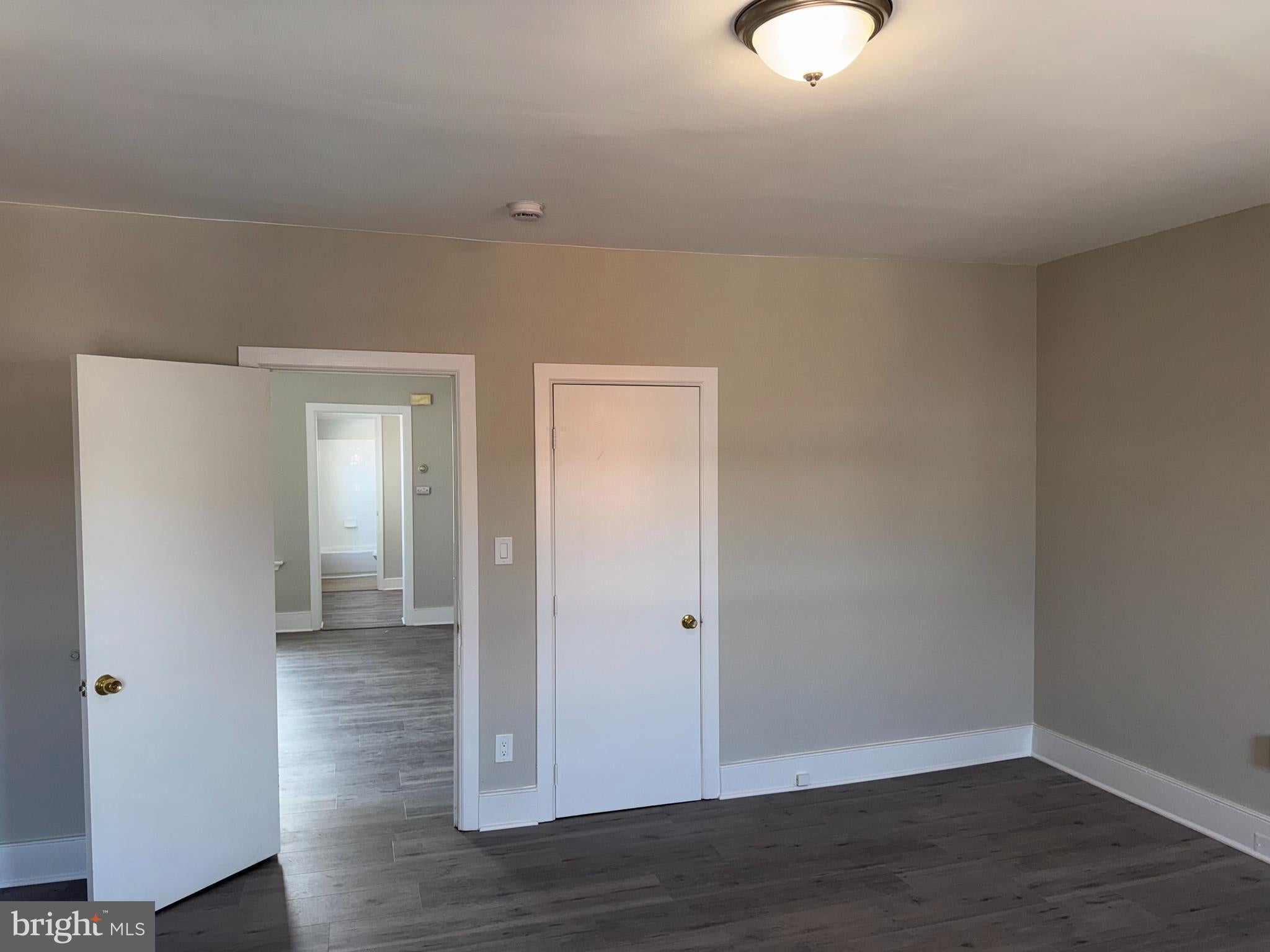 706 CHAIN STREET 3