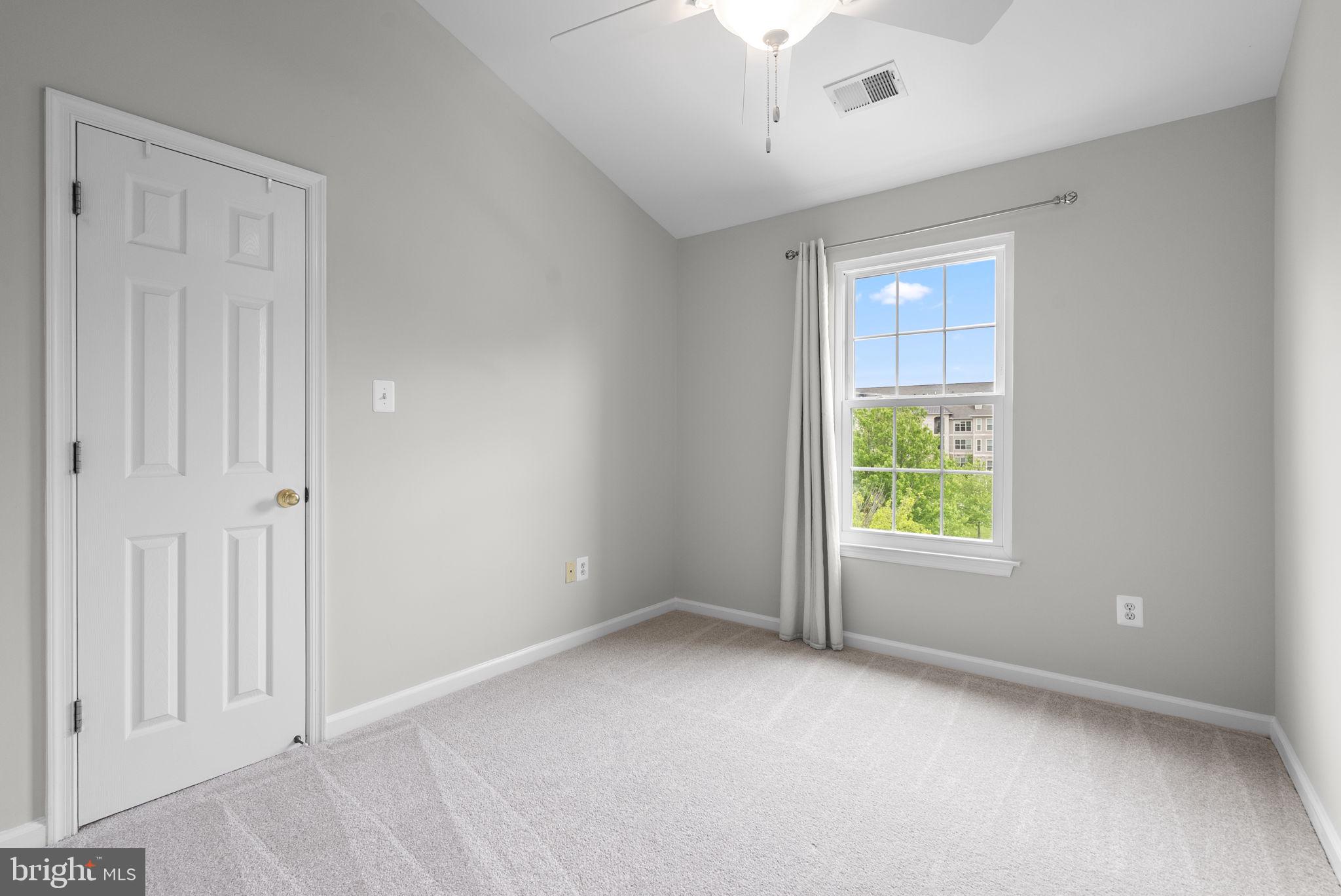 KINGSVIEW VILLAGE - Residential