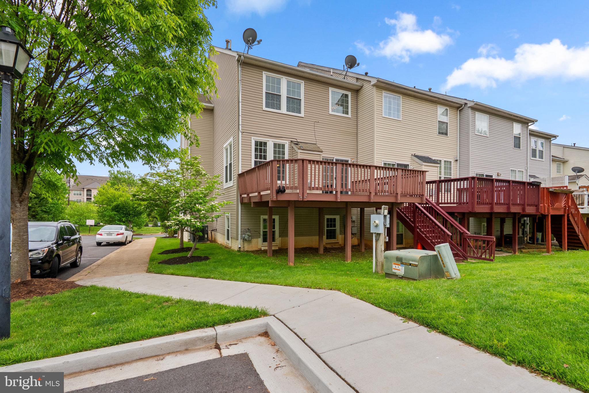 KINGSVIEW VILLAGE - Residential