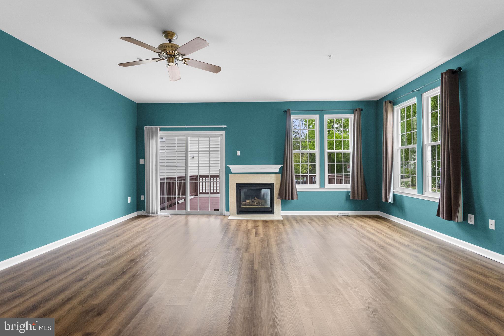 KINGSVIEW VILLAGE - Residential