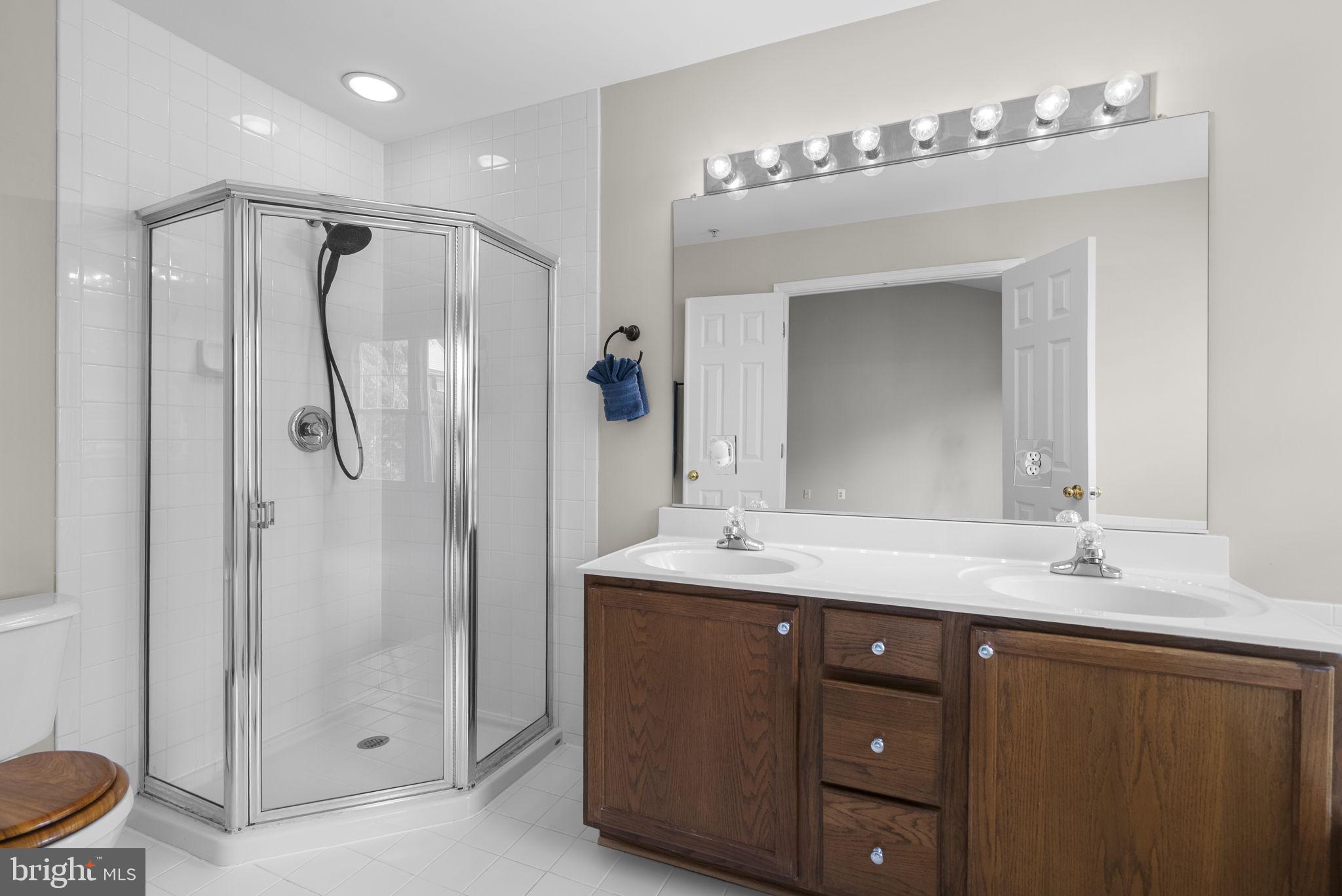 KINGSVIEW VILLAGE - Residential