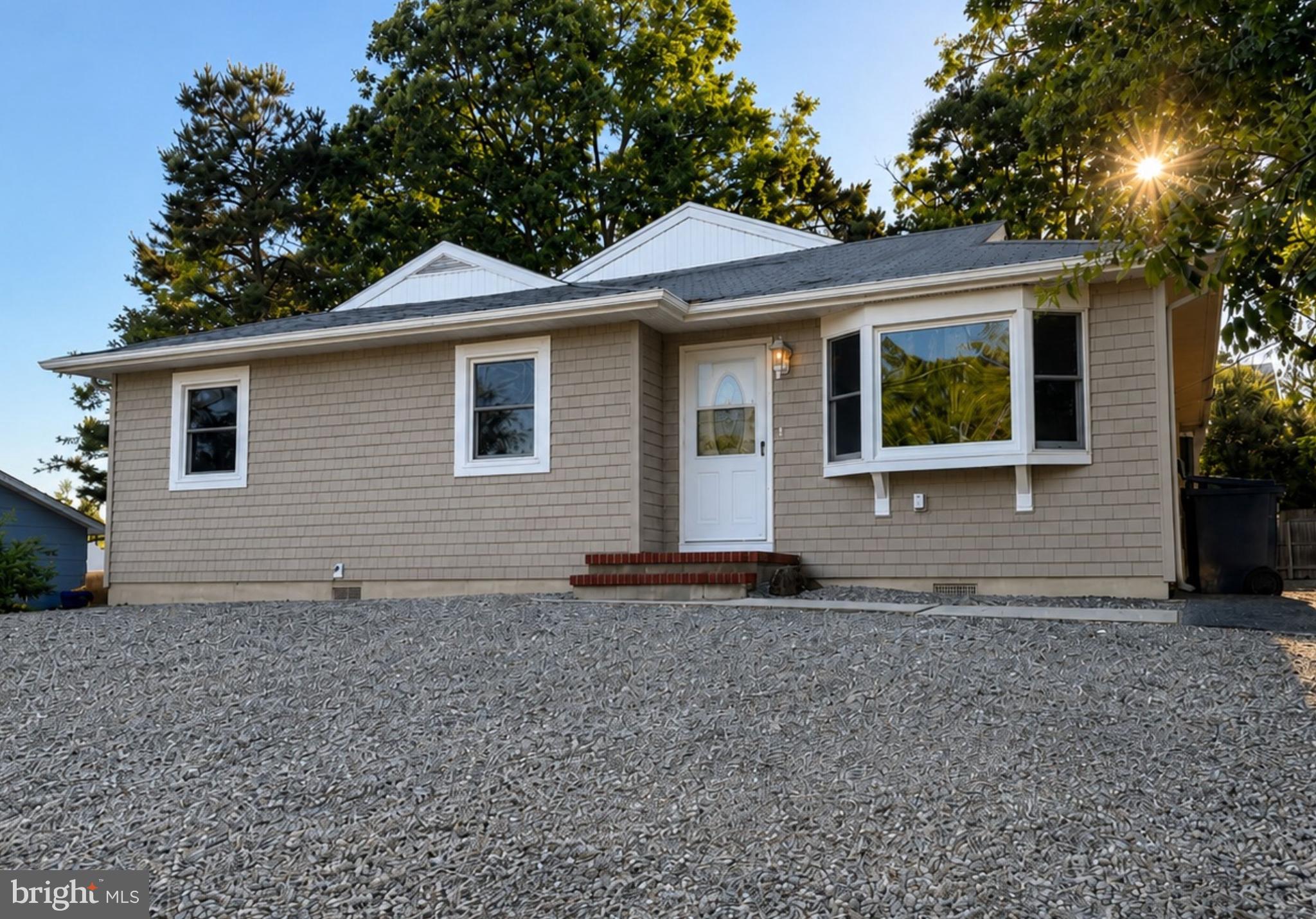 256 NAUTILUS DRIVE