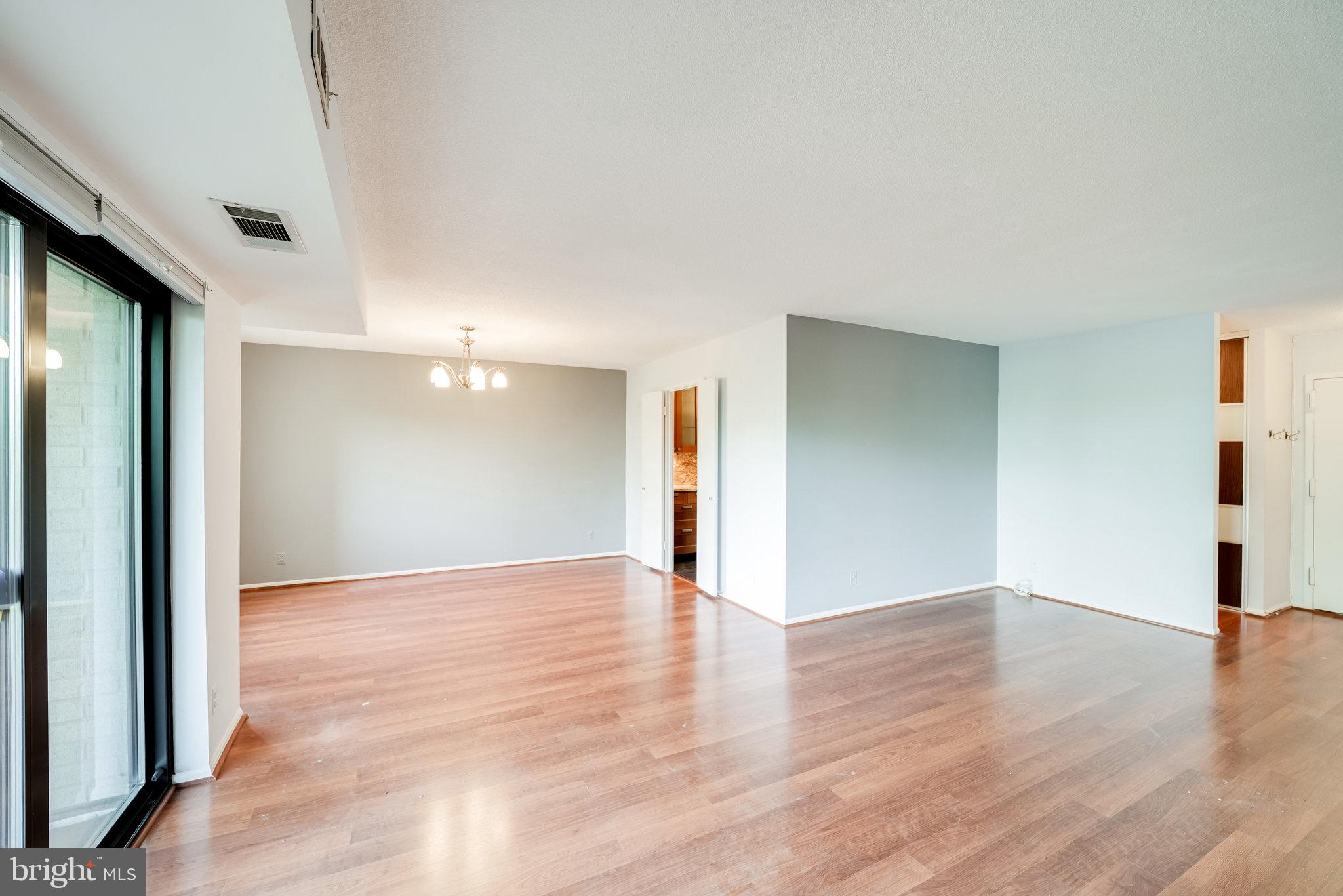 WATERGATE AT LANDMARK - Residential