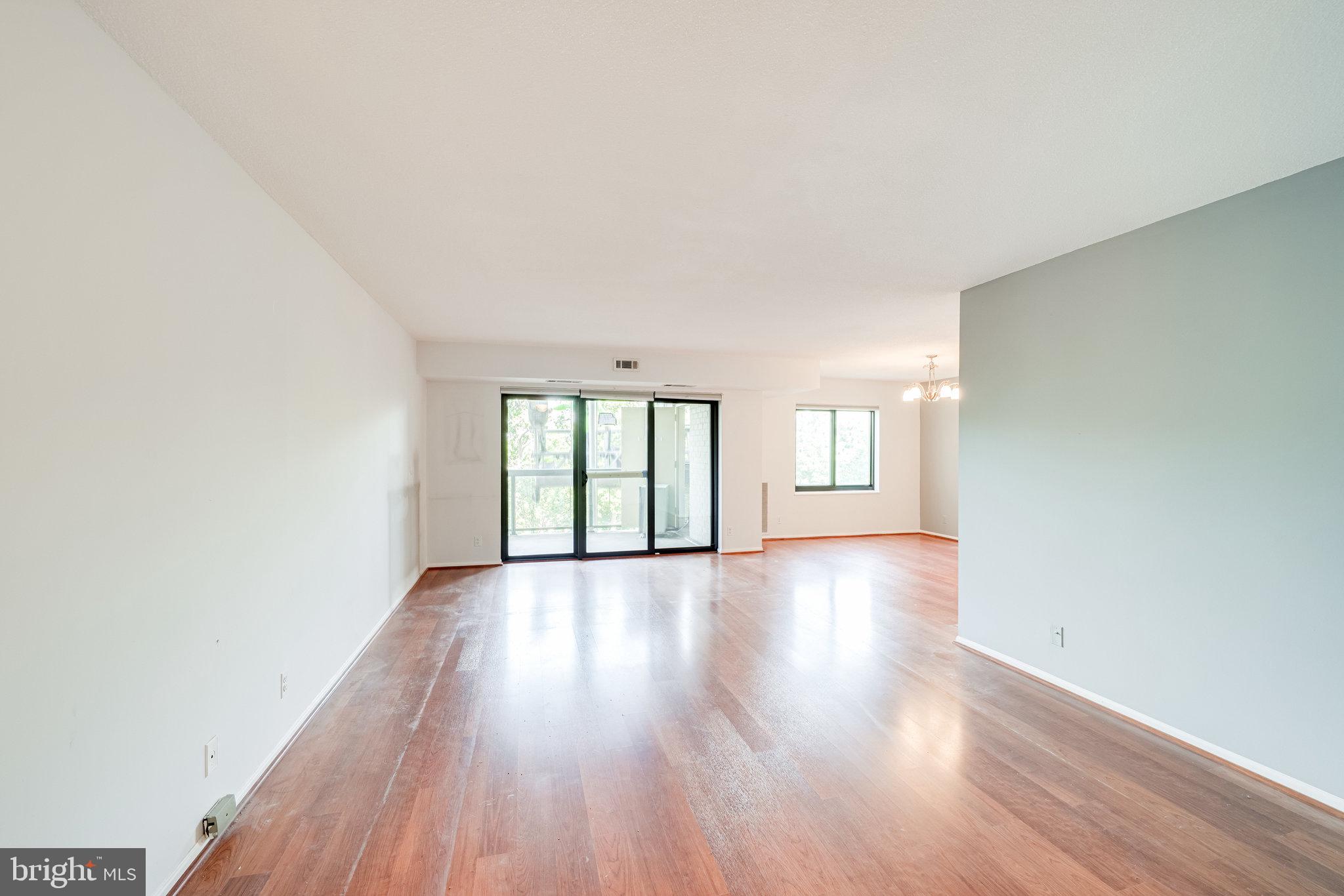 WATERGATE AT LANDMARK - Residential