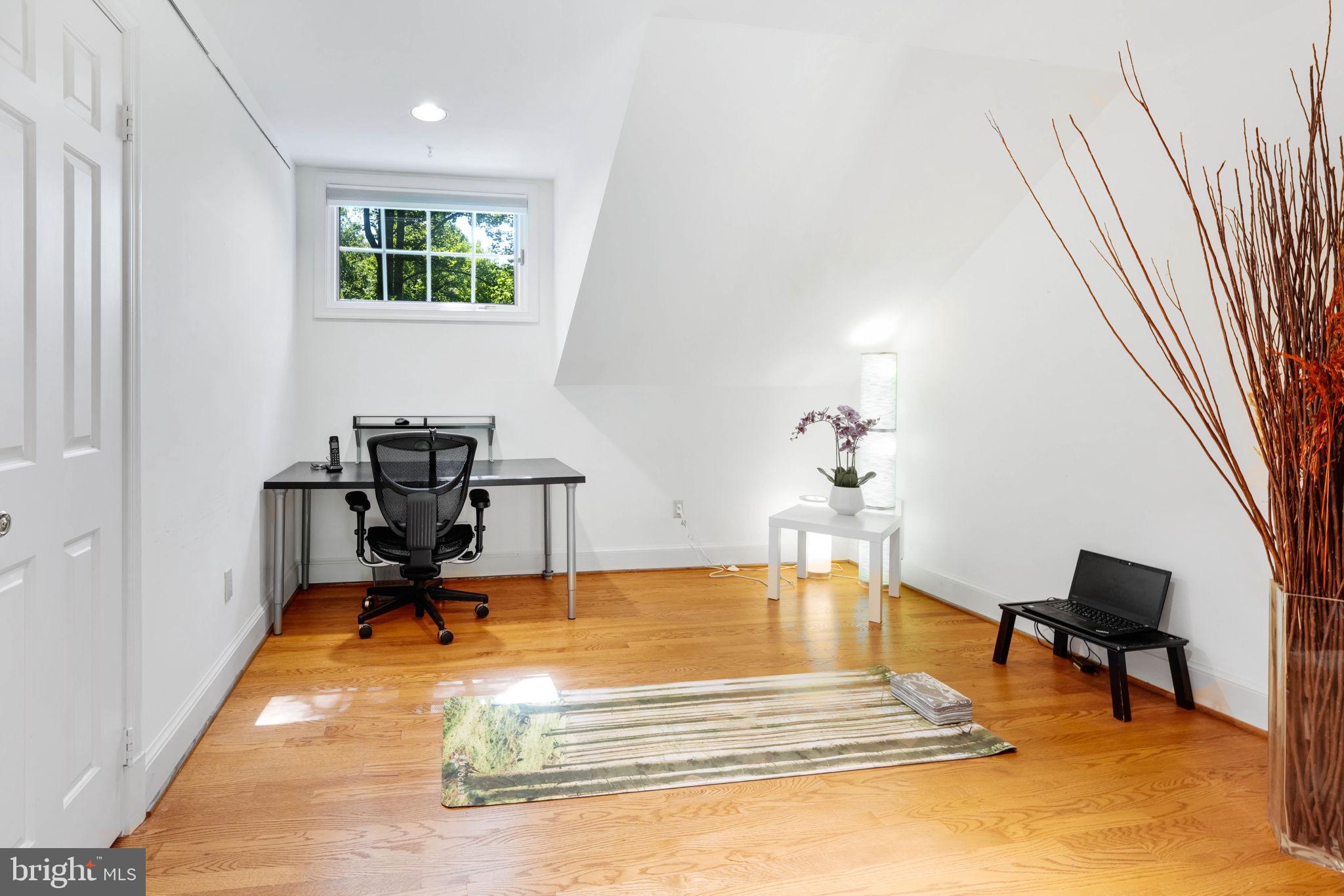 PROSPECT HILLS - Residential