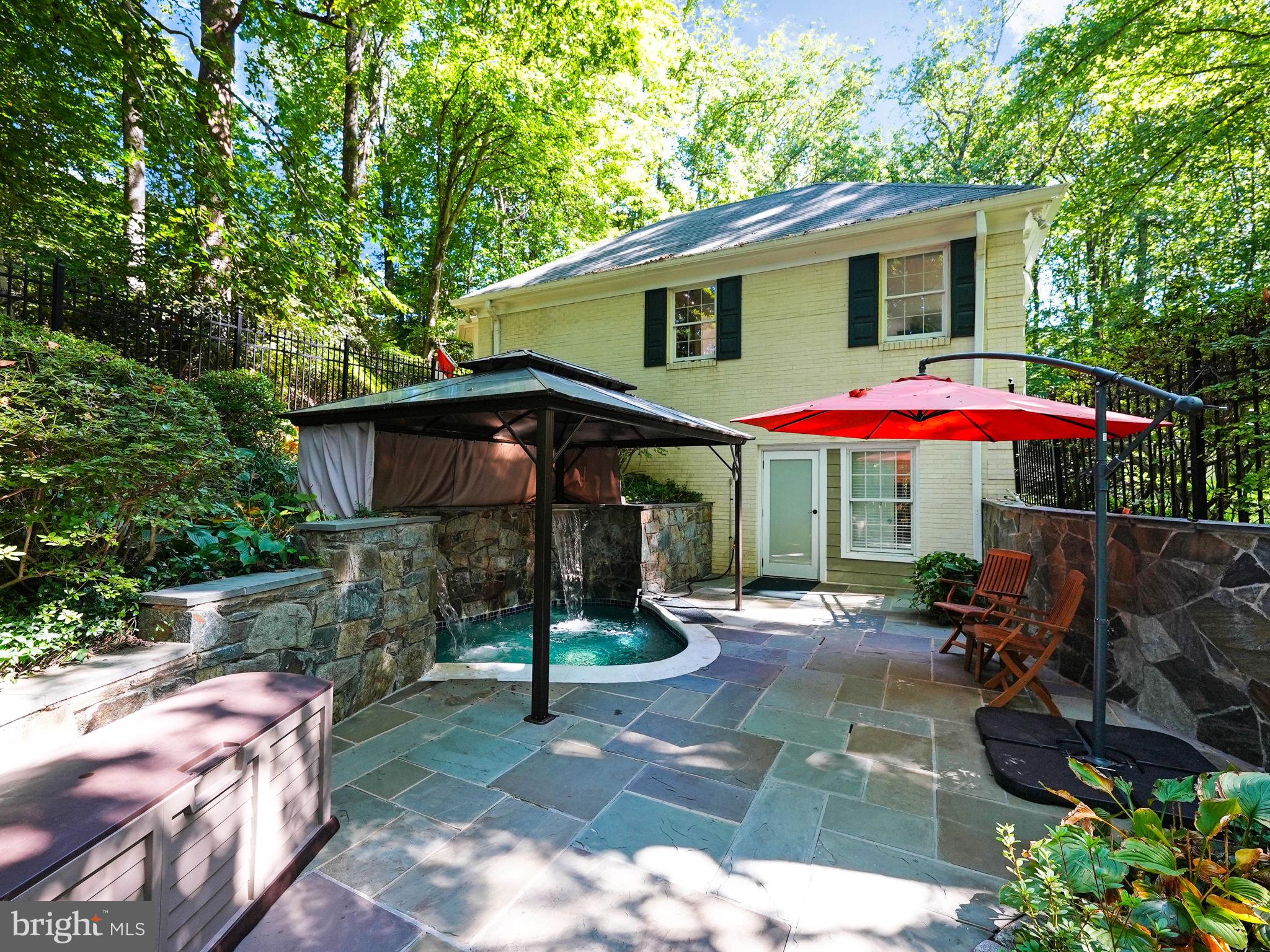 PROSPECT HILLS - Residential