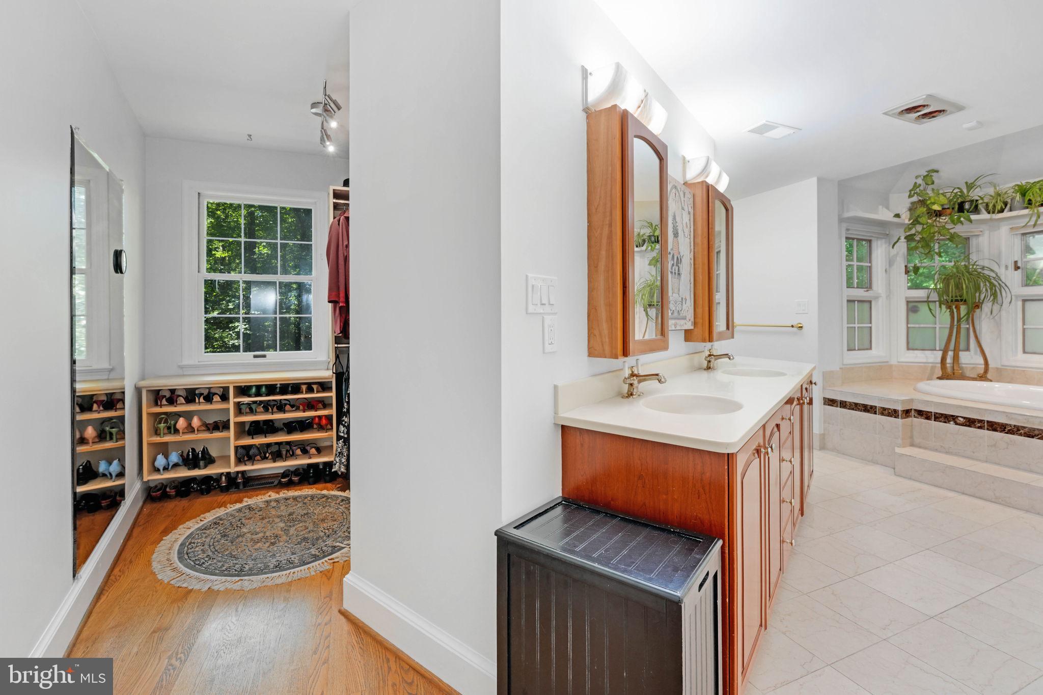 PROSPECT HILLS - Residential