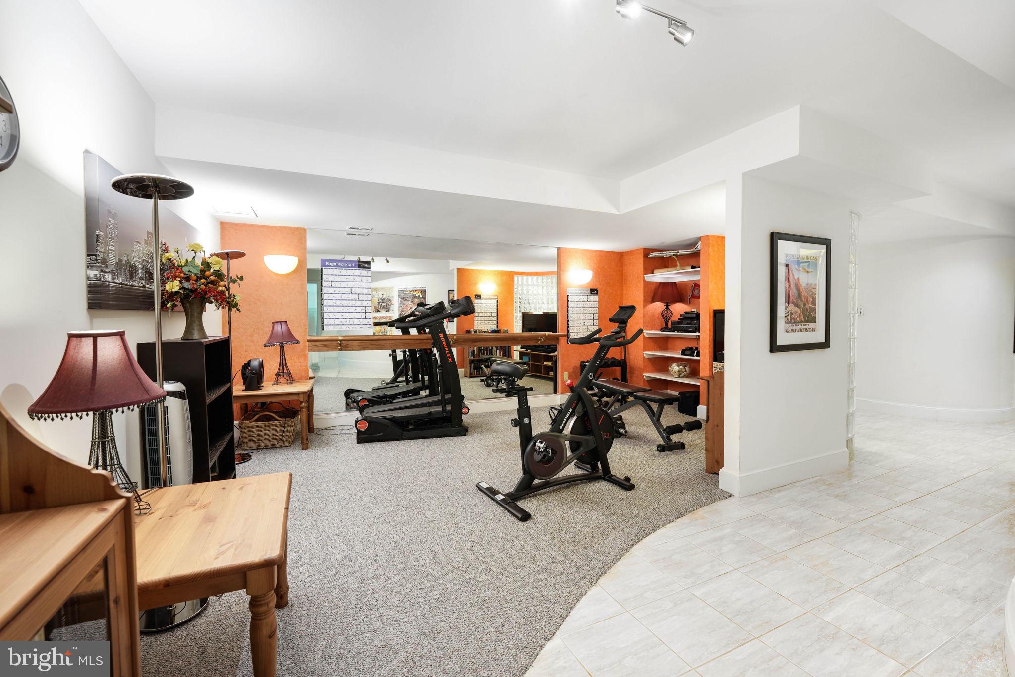 PROSPECT HILLS - Residential