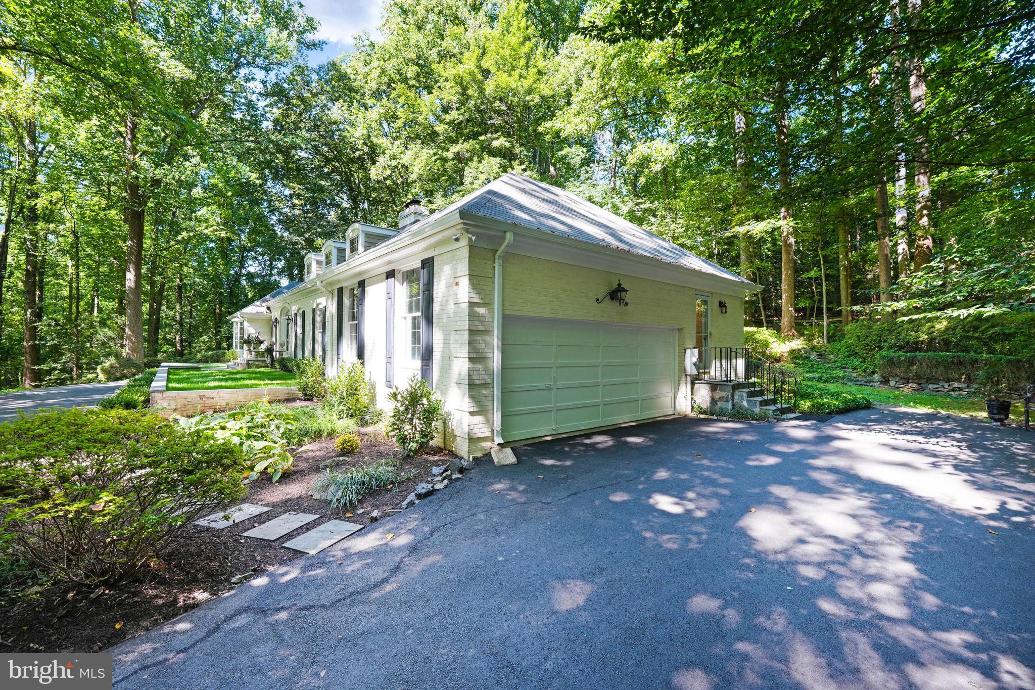 PROSPECT HILLS - Residential