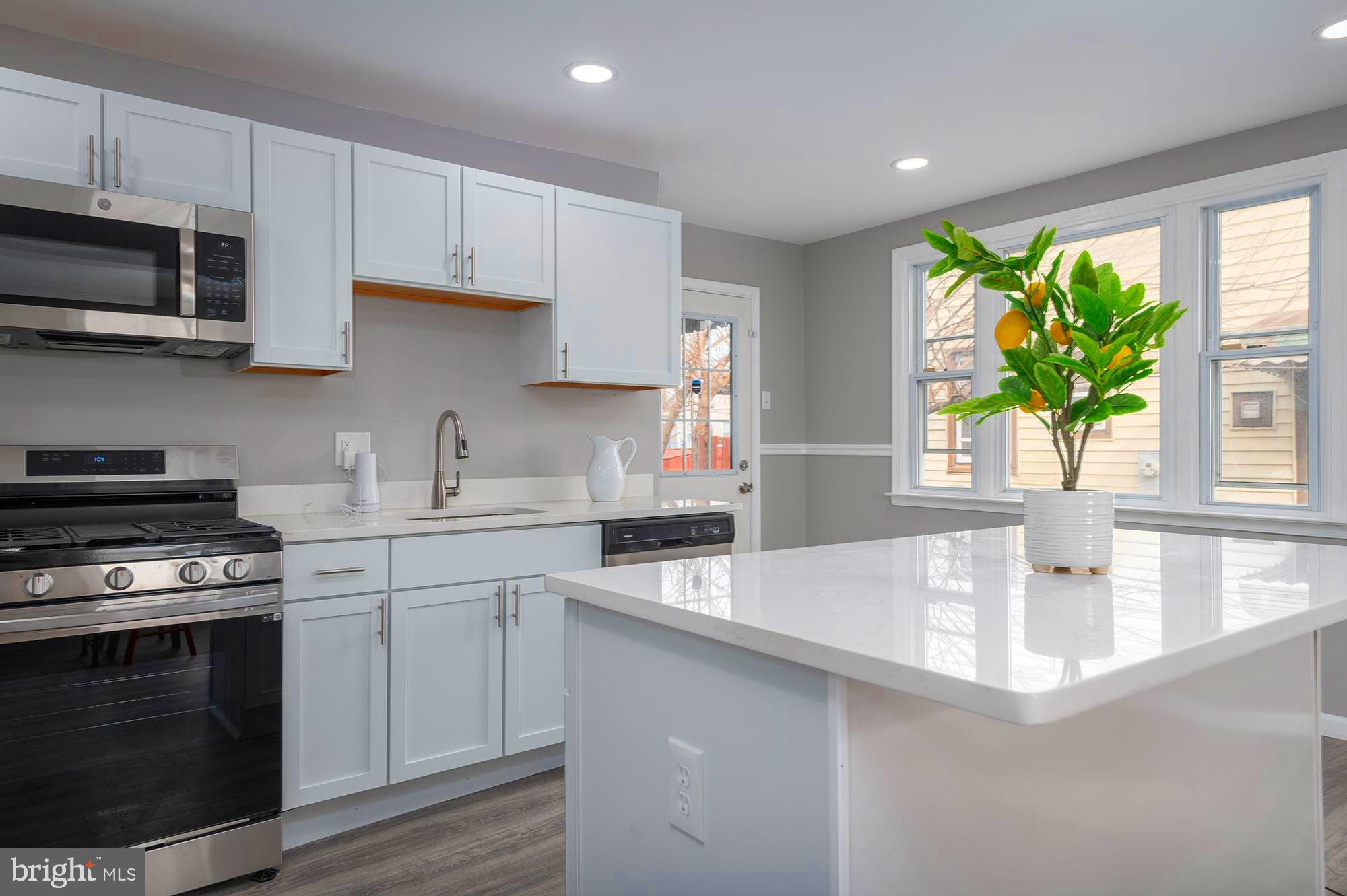 MURRAY POINT - Residential