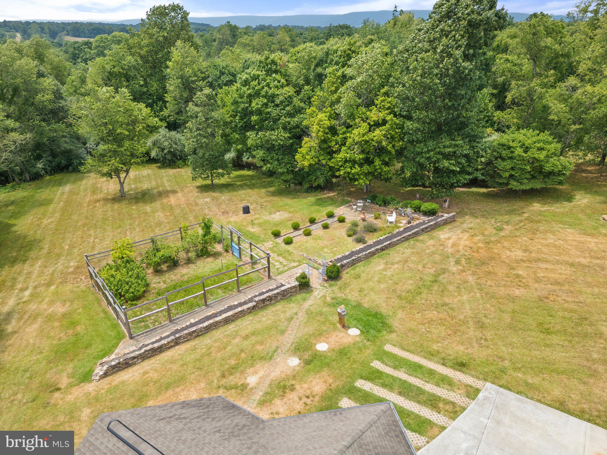 PHILOMONT - Residential