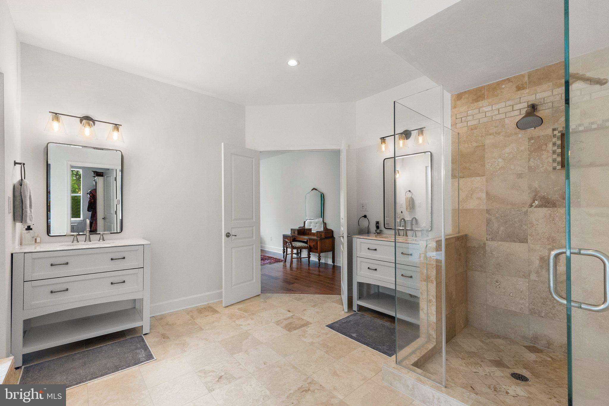 PHILOMONT - Residential