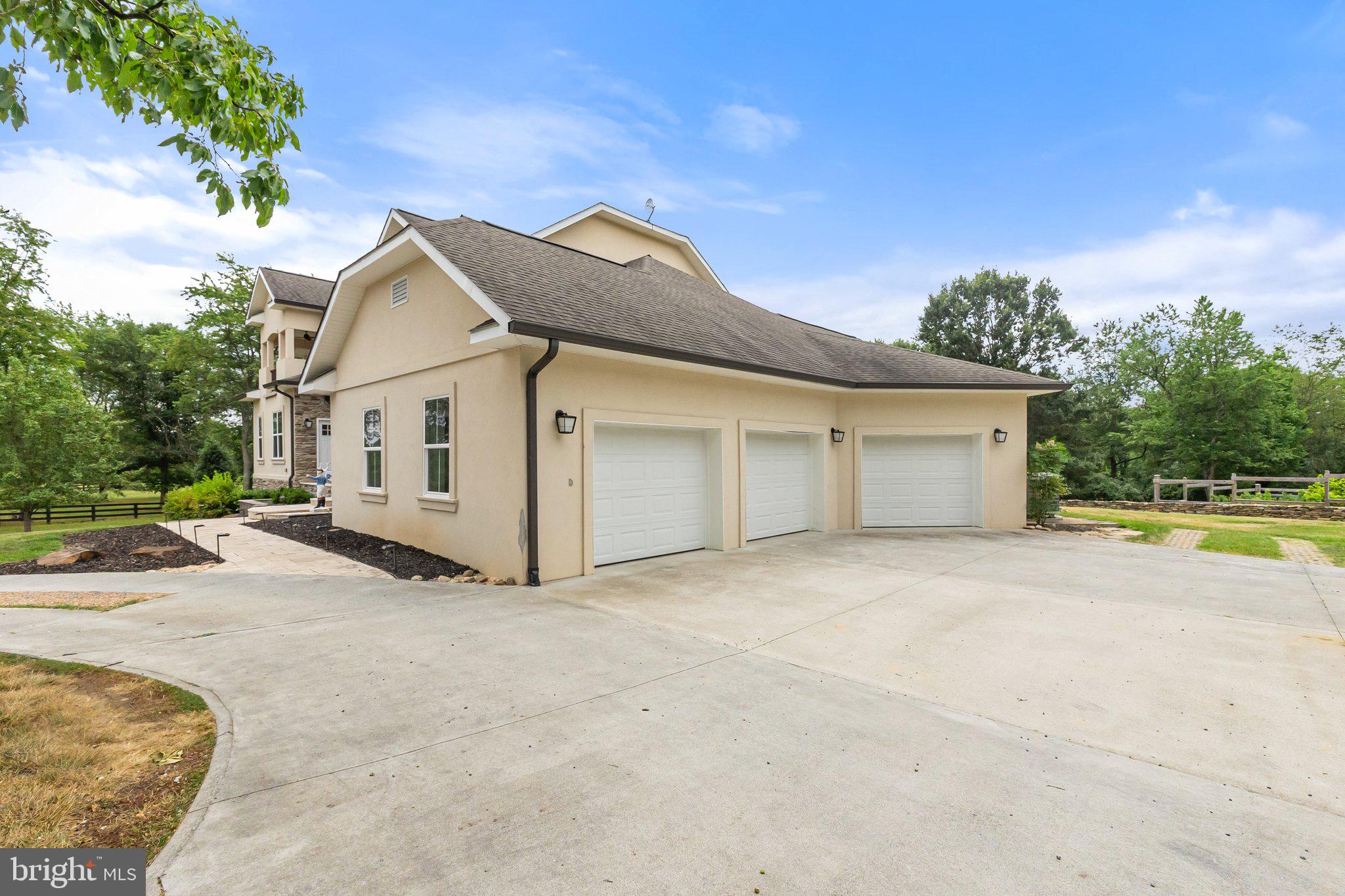 PHILOMONT - Residential