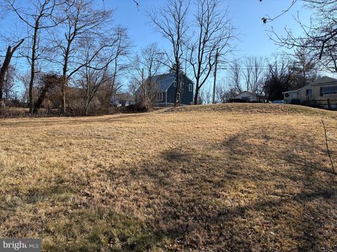 8 BELVIDERE AVENUE LAMBERTVILLE NJ 08530