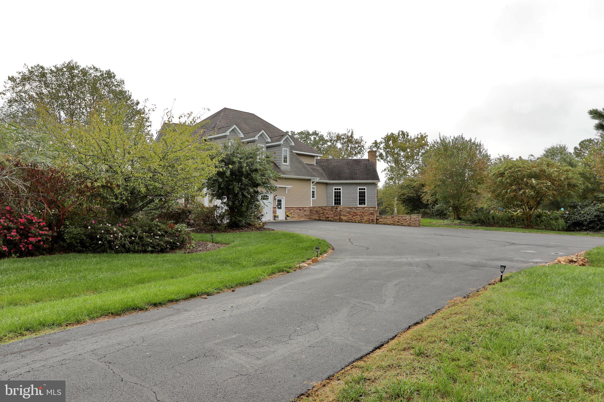 BARTON HALL - Residential