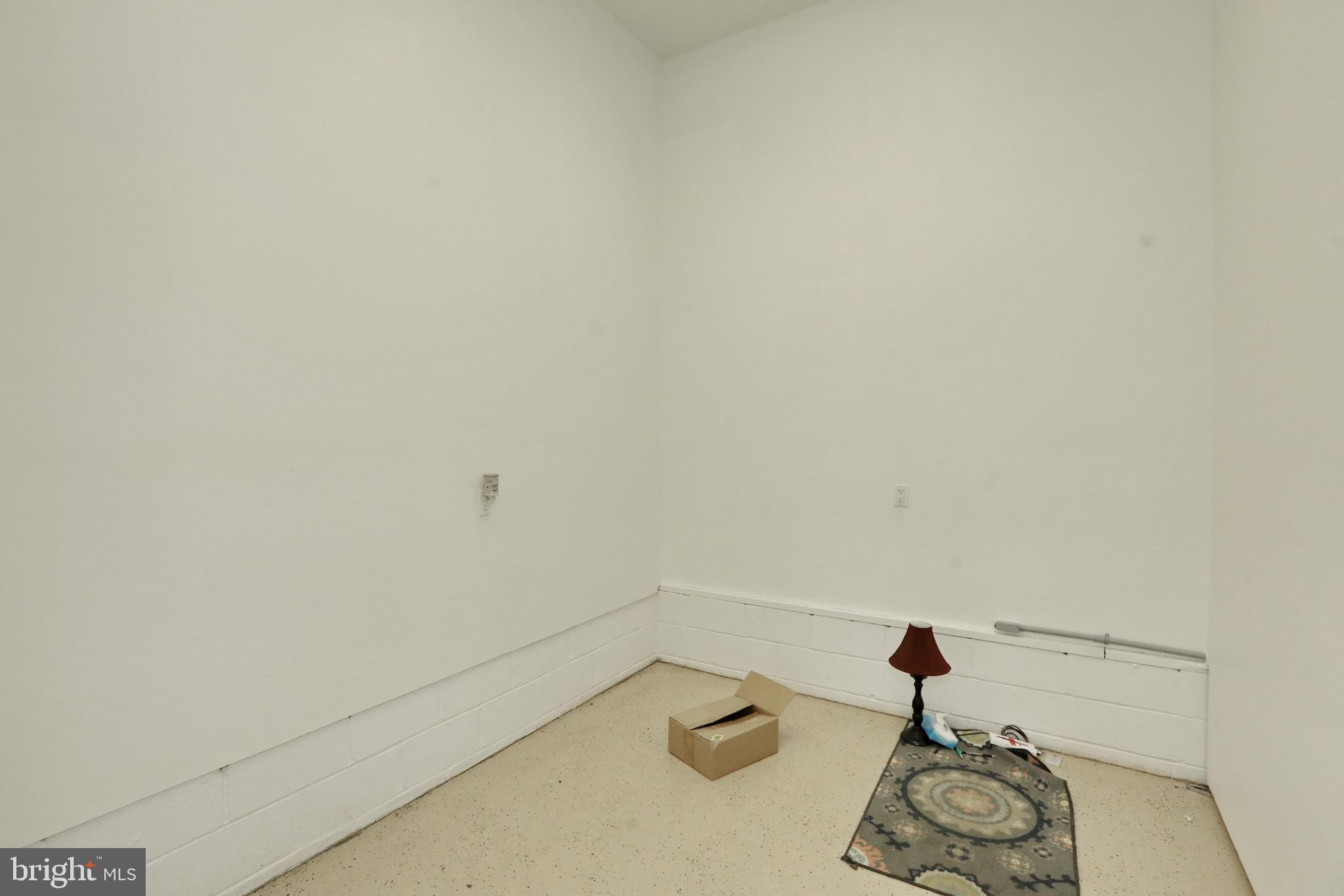 BARTON HALL - Residential