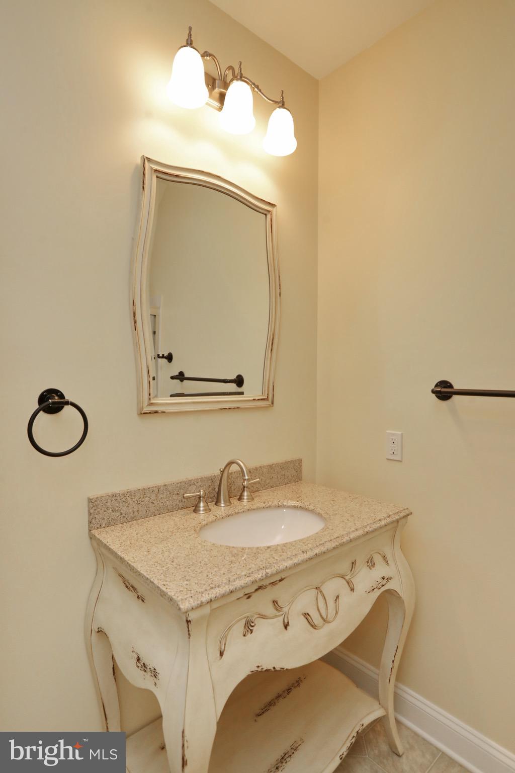 BARTON HALL - Residential