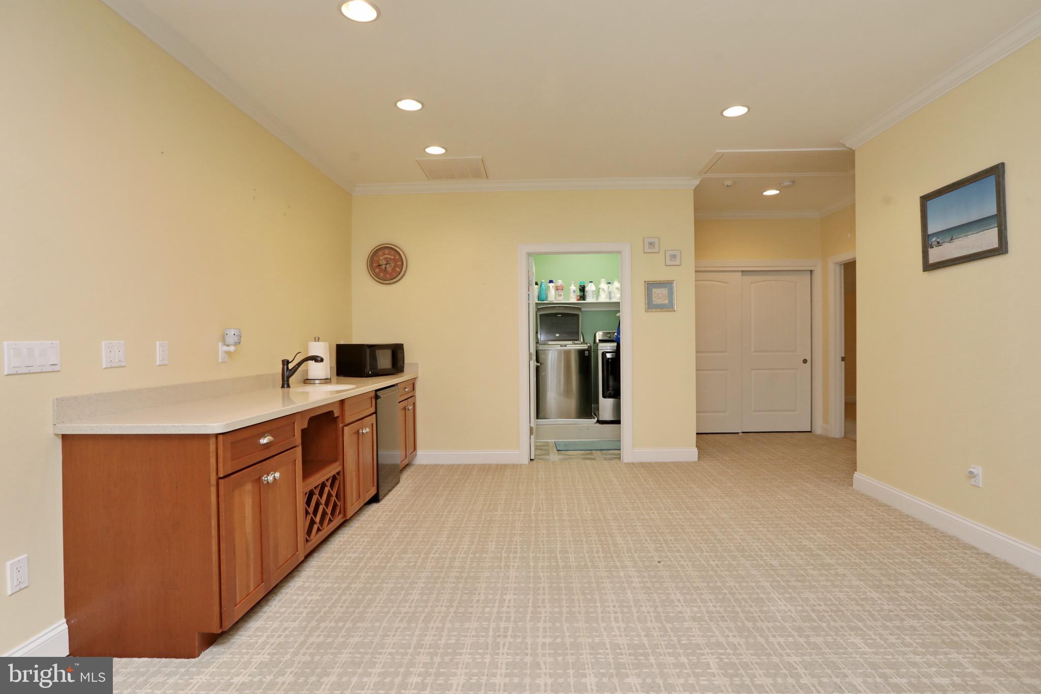 BARTON HALL - Residential