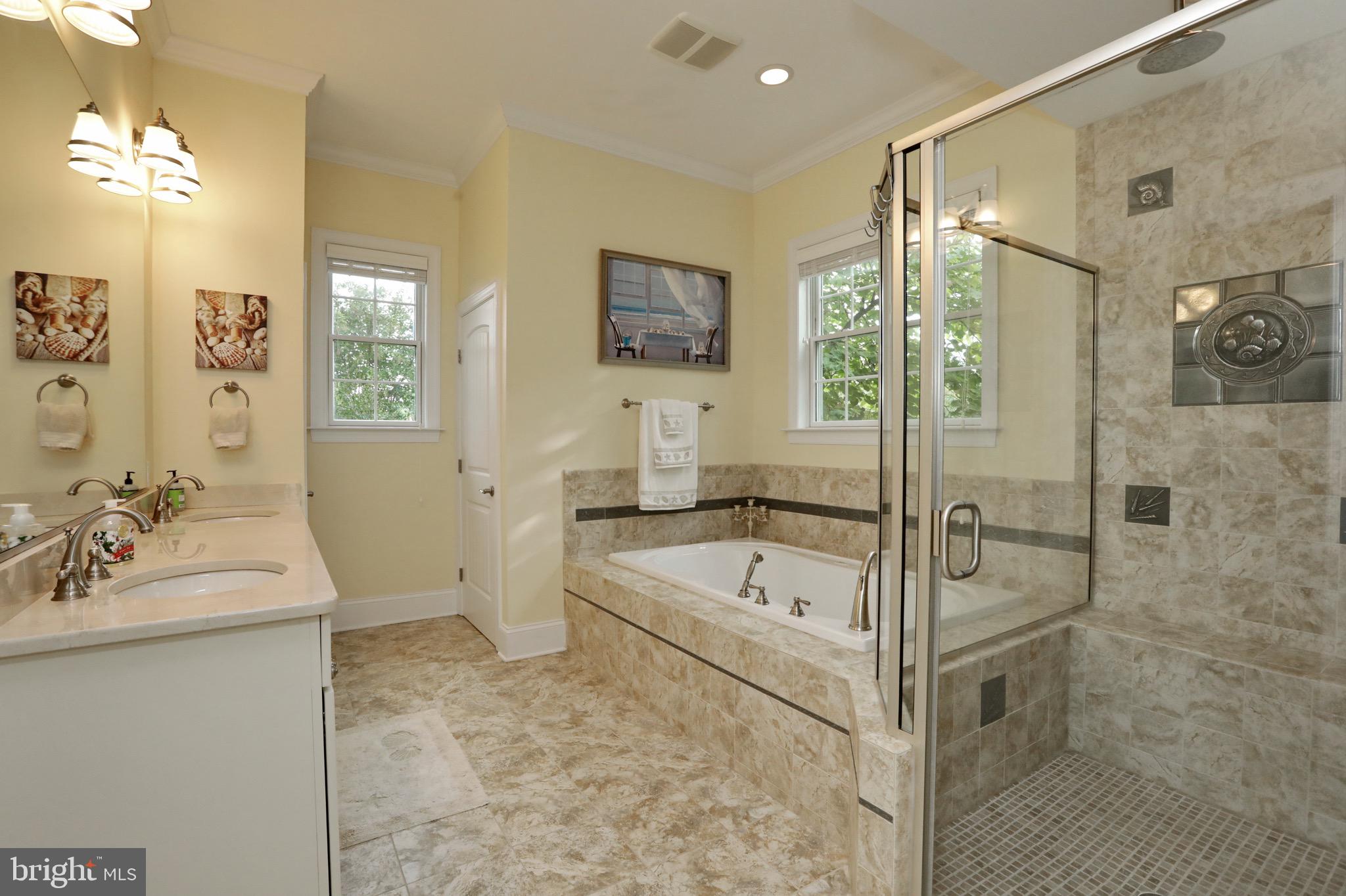 BARTON HALL - Residential