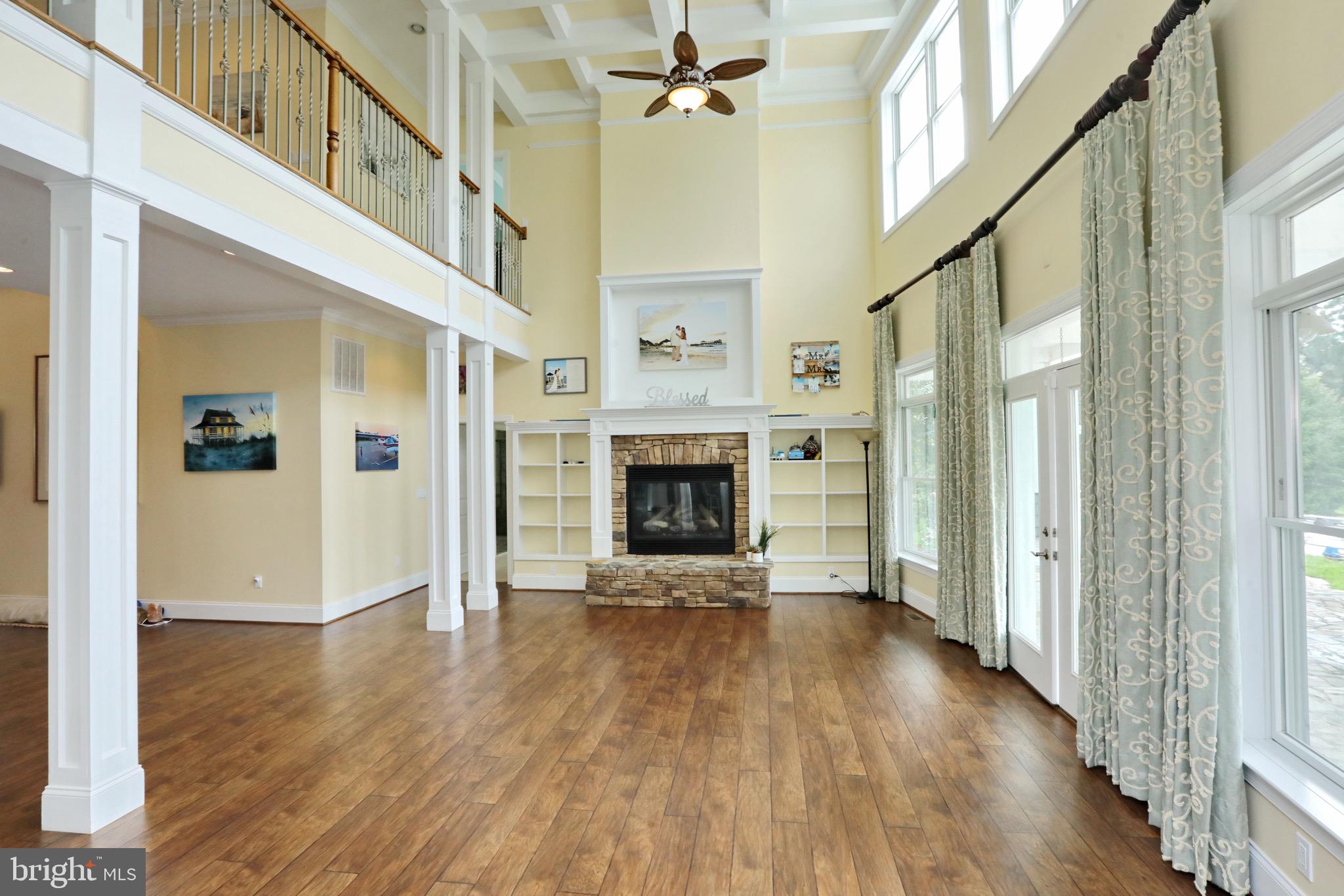 BARTON HALL - Residential