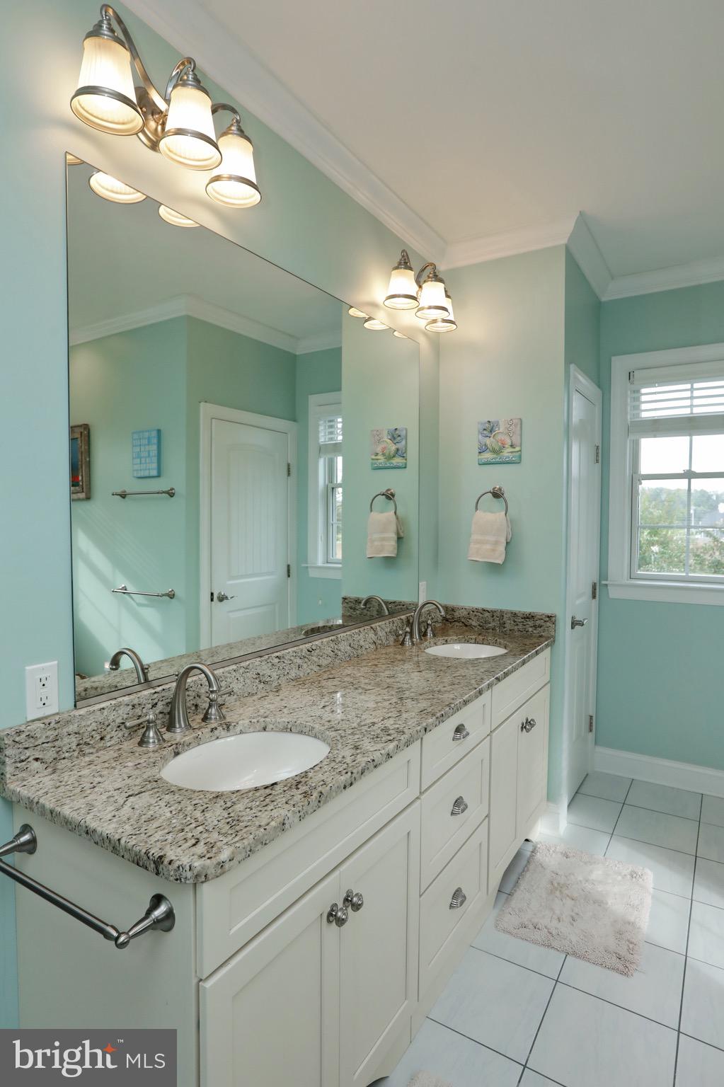 BARTON HALL - Residential