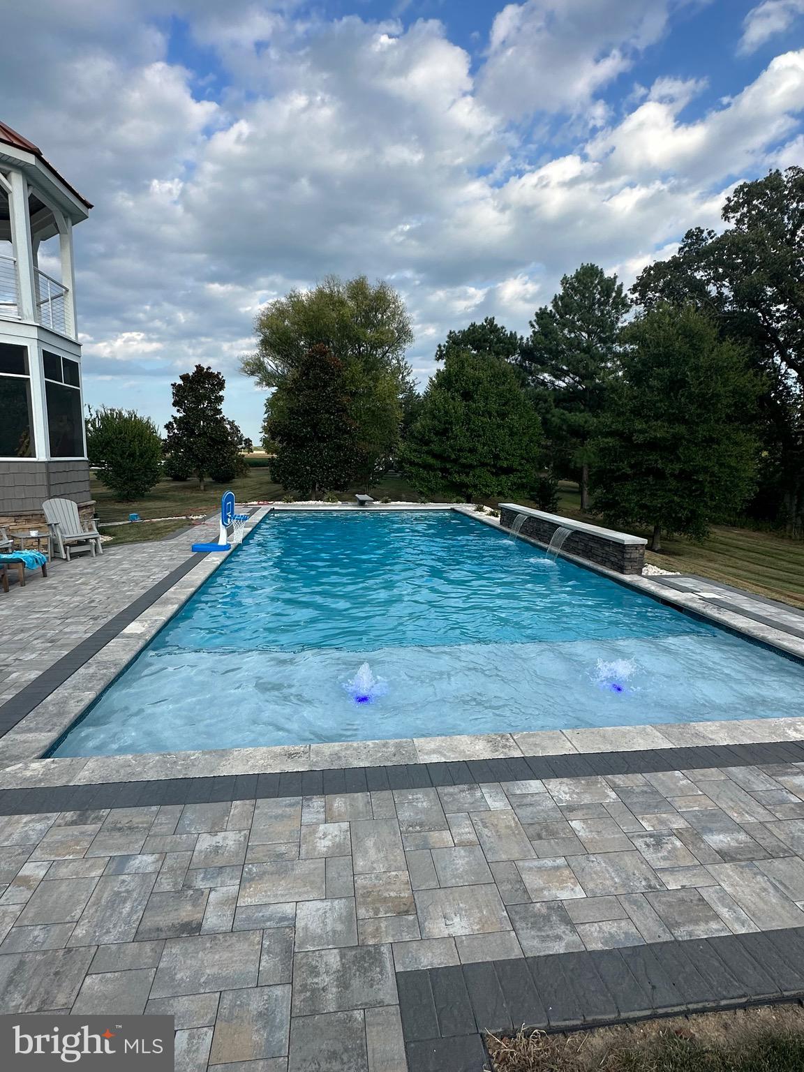 BARTON HALL - Residential