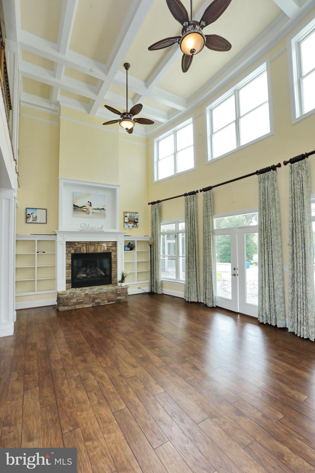 BARTON HALL - Residential