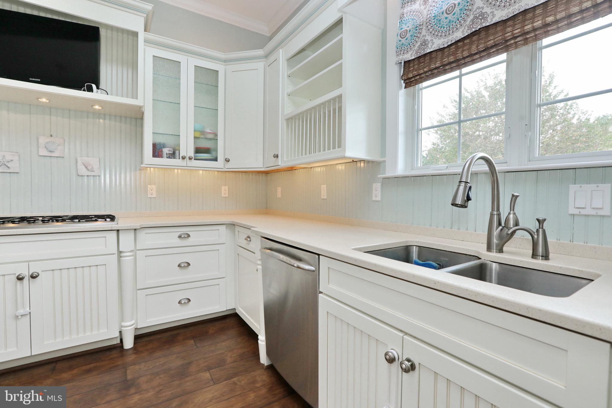 BARTON HALL - Residential