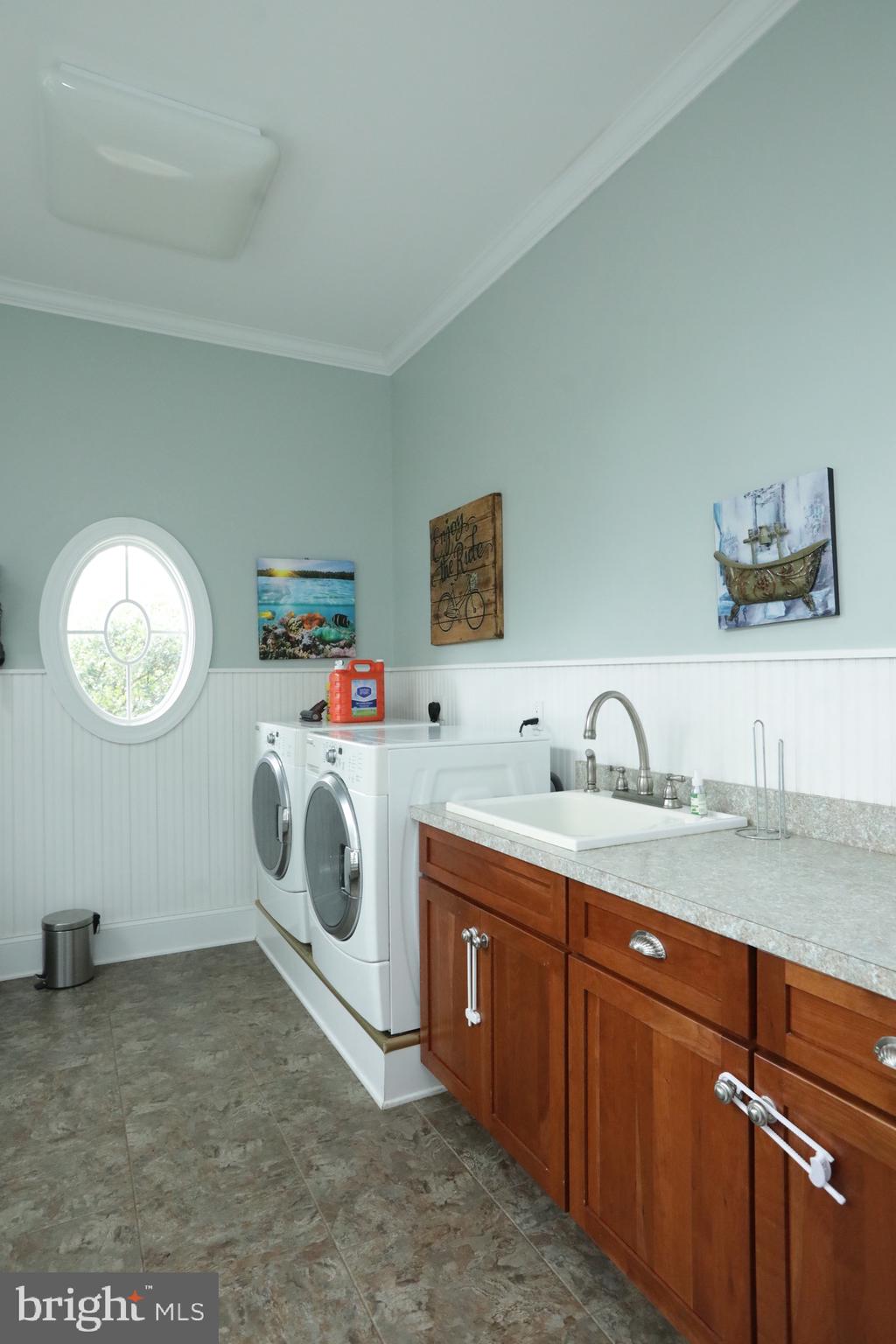 BARTON HALL - Residential