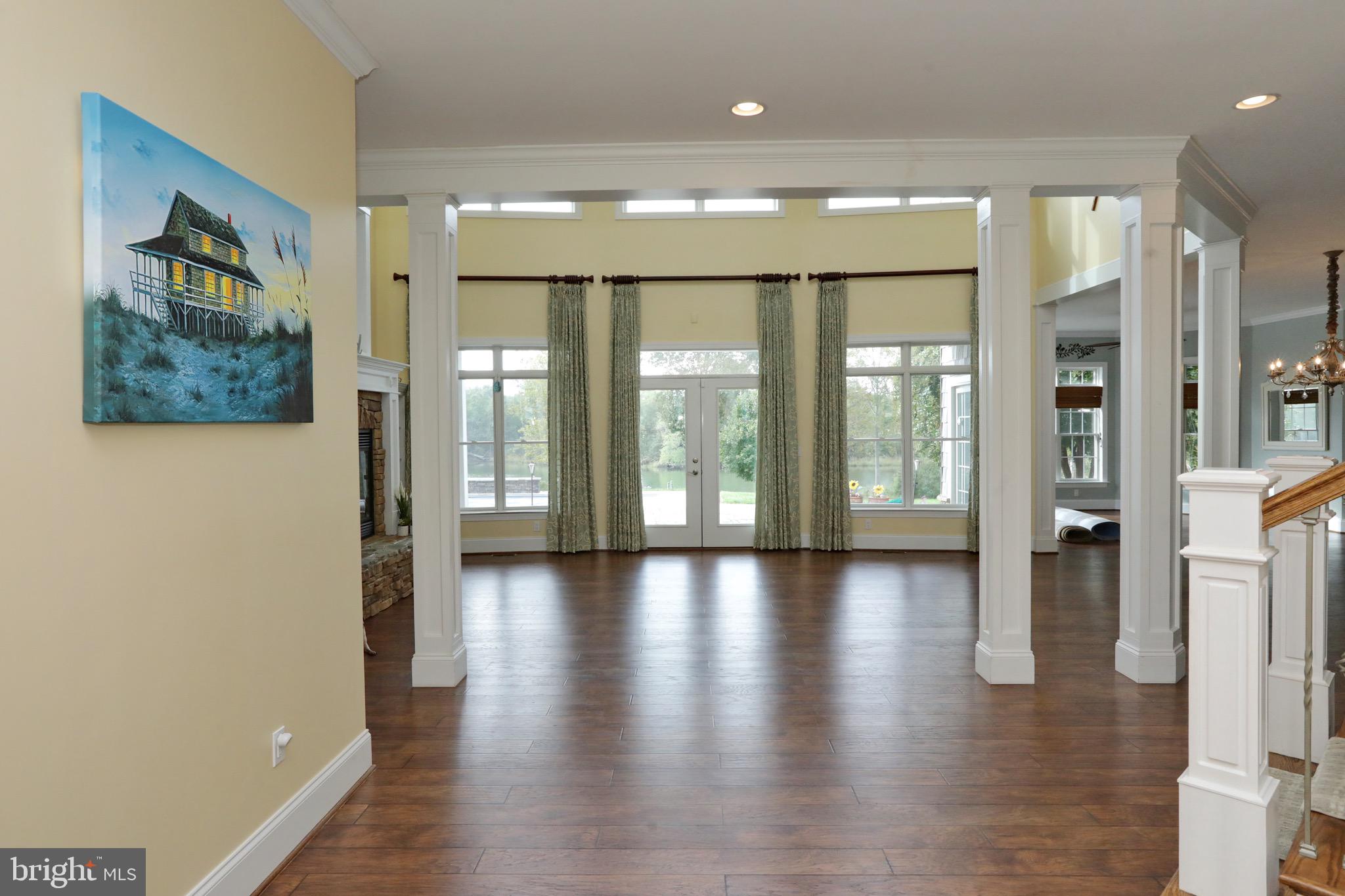 BARTON HALL - Residential