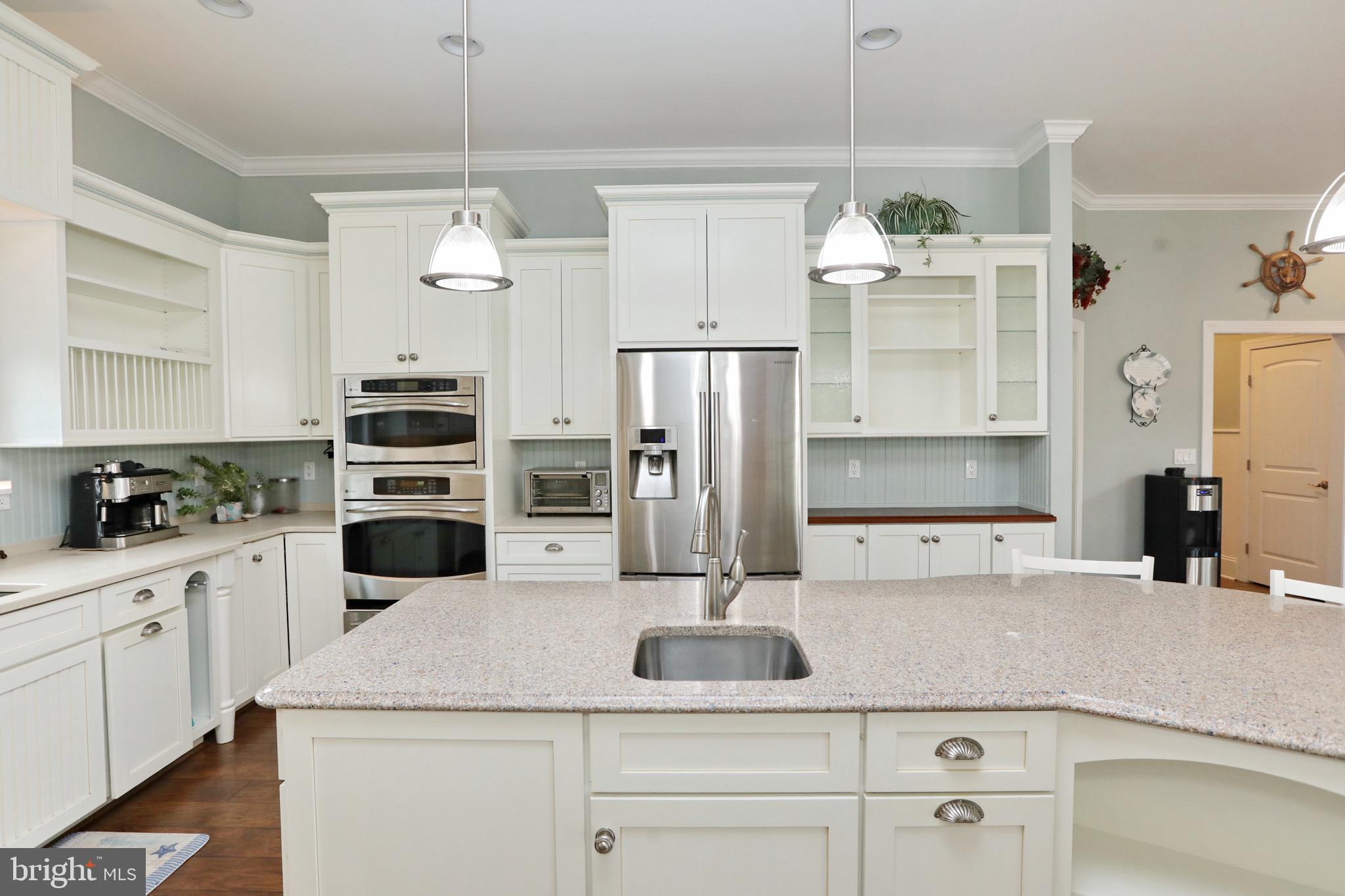 BARTON HALL - Residential