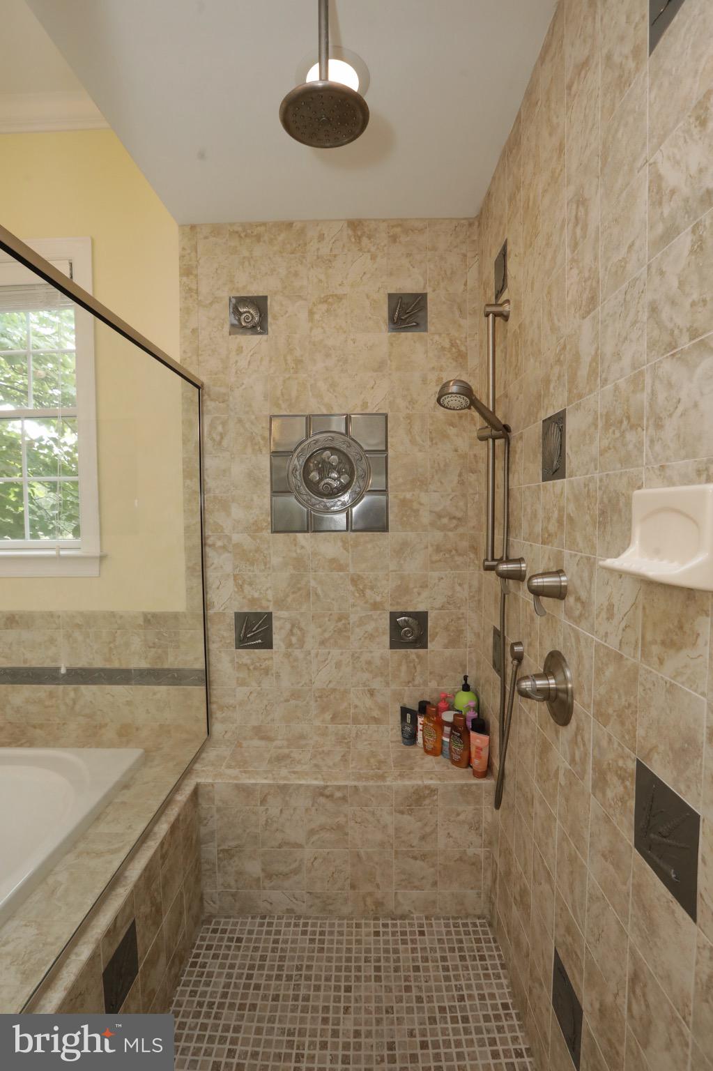 BARTON HALL - Residential