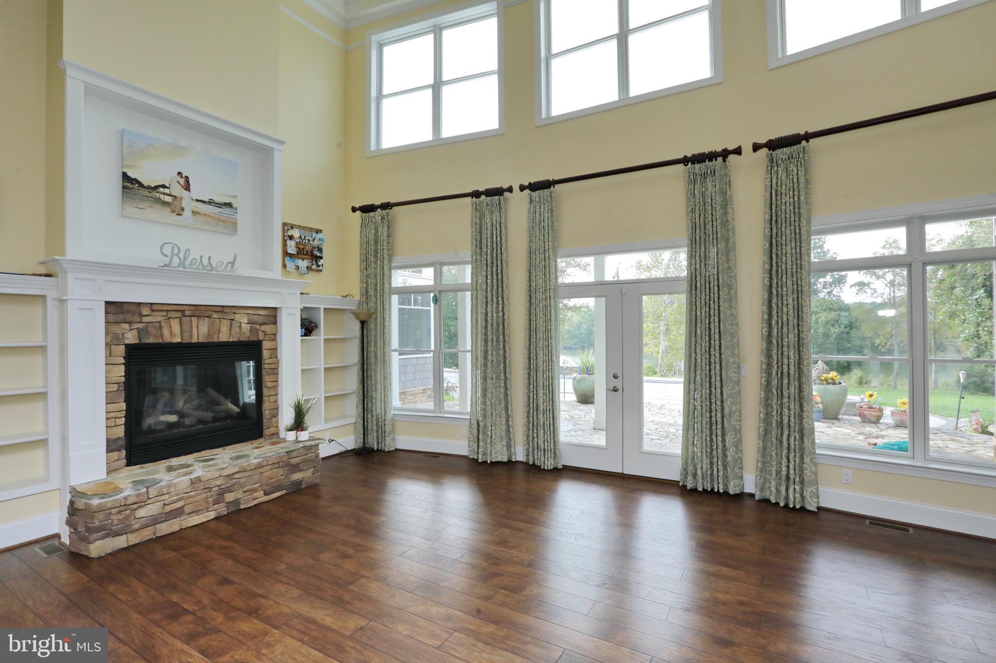 BARTON HALL - Residential