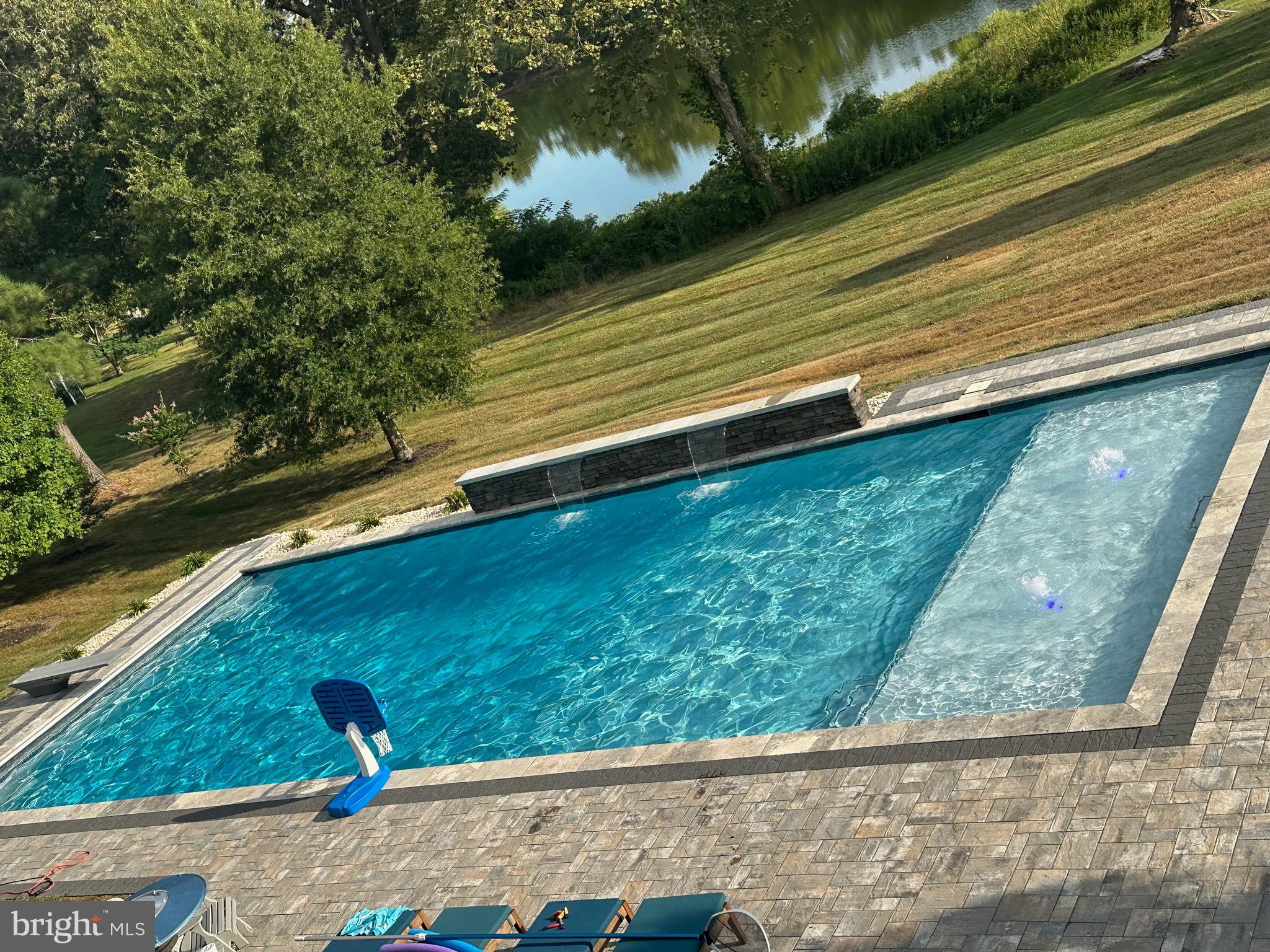 BARTON HALL - Residential