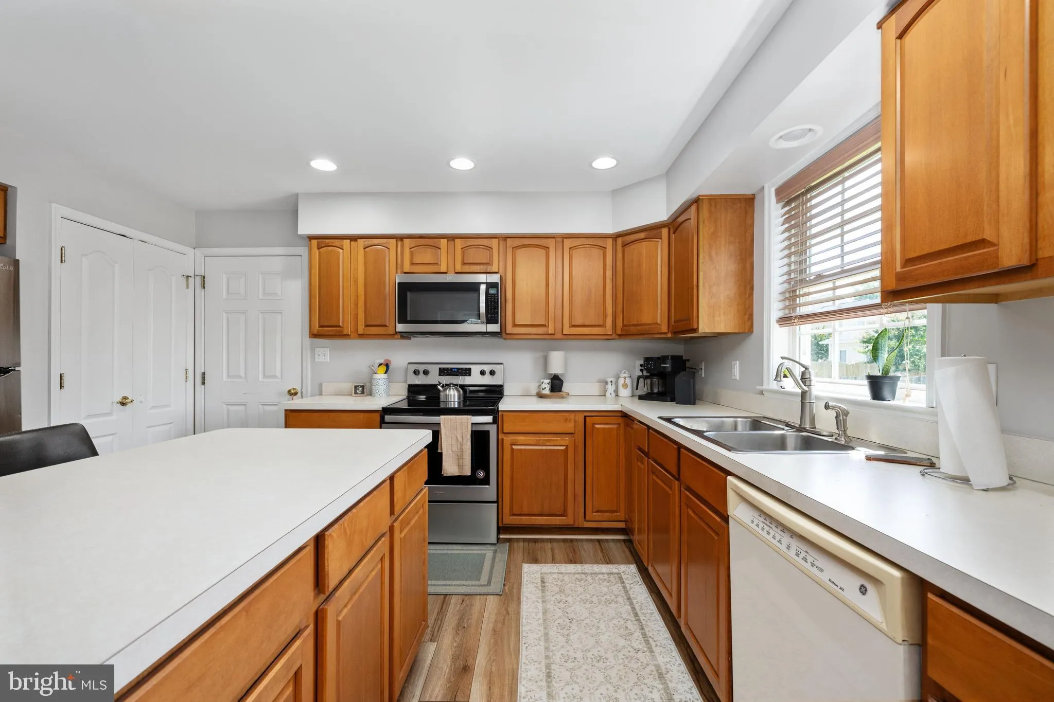 Fredericksburg, Virginia 22408, United States, 4 Bedrooms Bedrooms, ,3 BathroomsBathrooms,Residential,Pending,180592