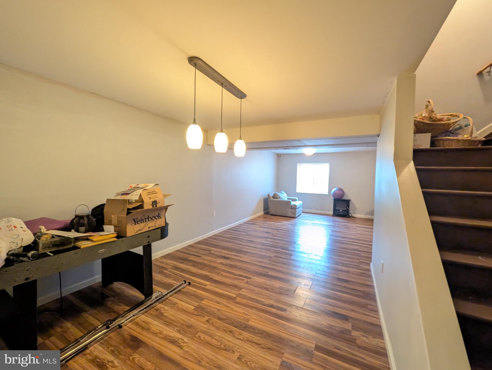APPLEWOOD - Residential