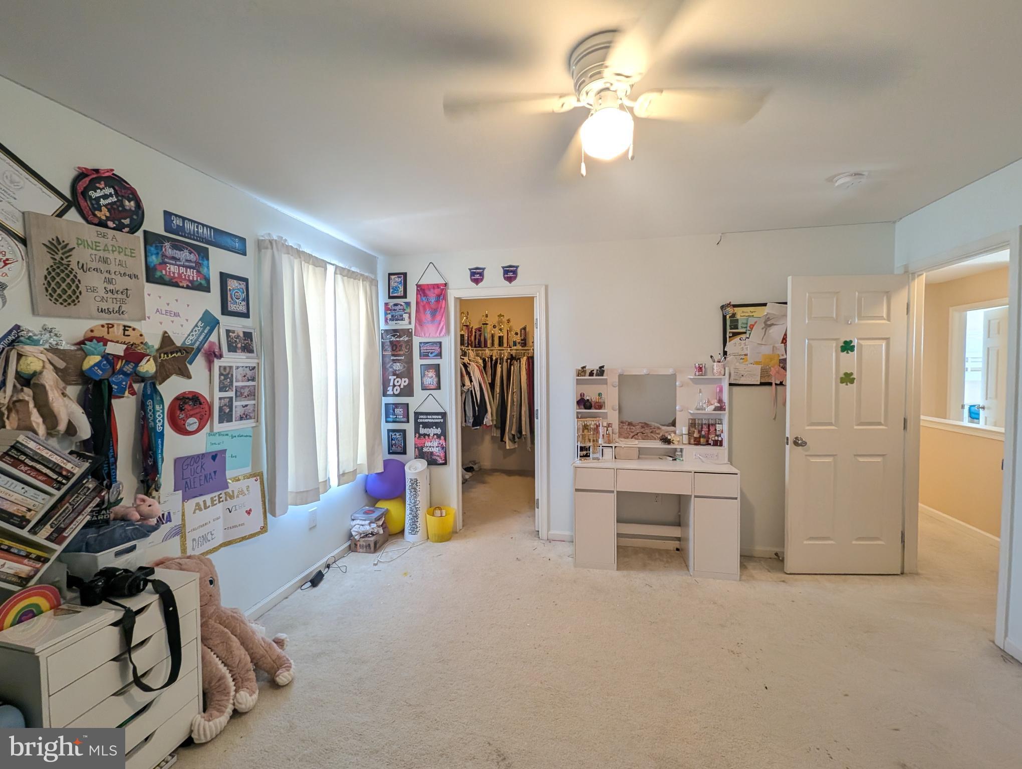 APPLEWOOD - Residential