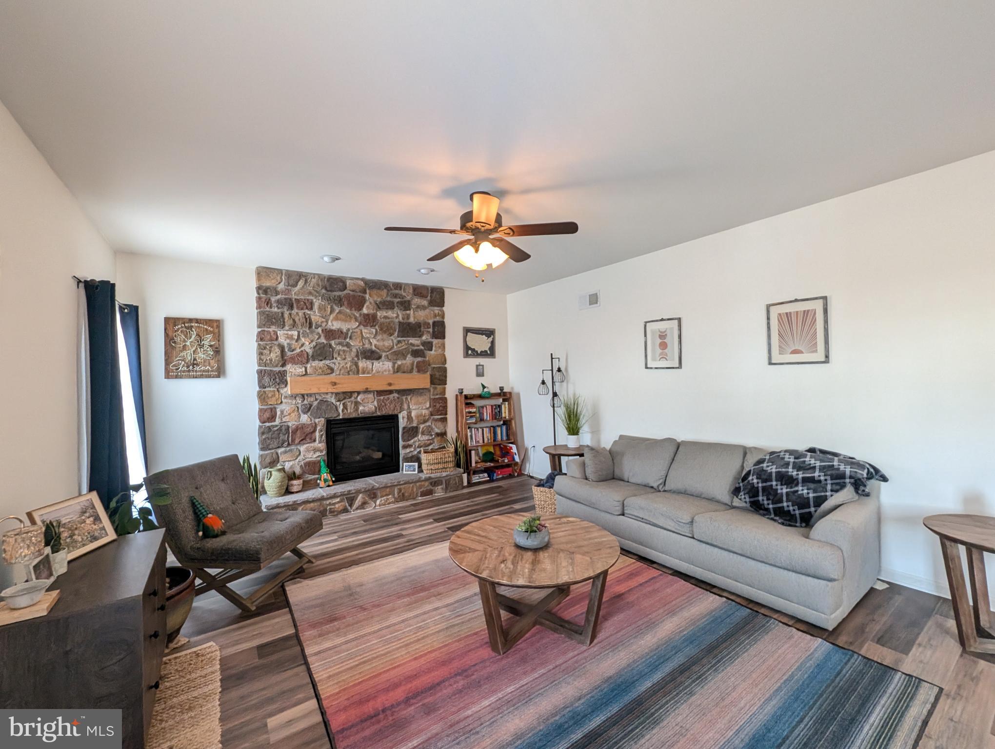 APPLEWOOD - Residential