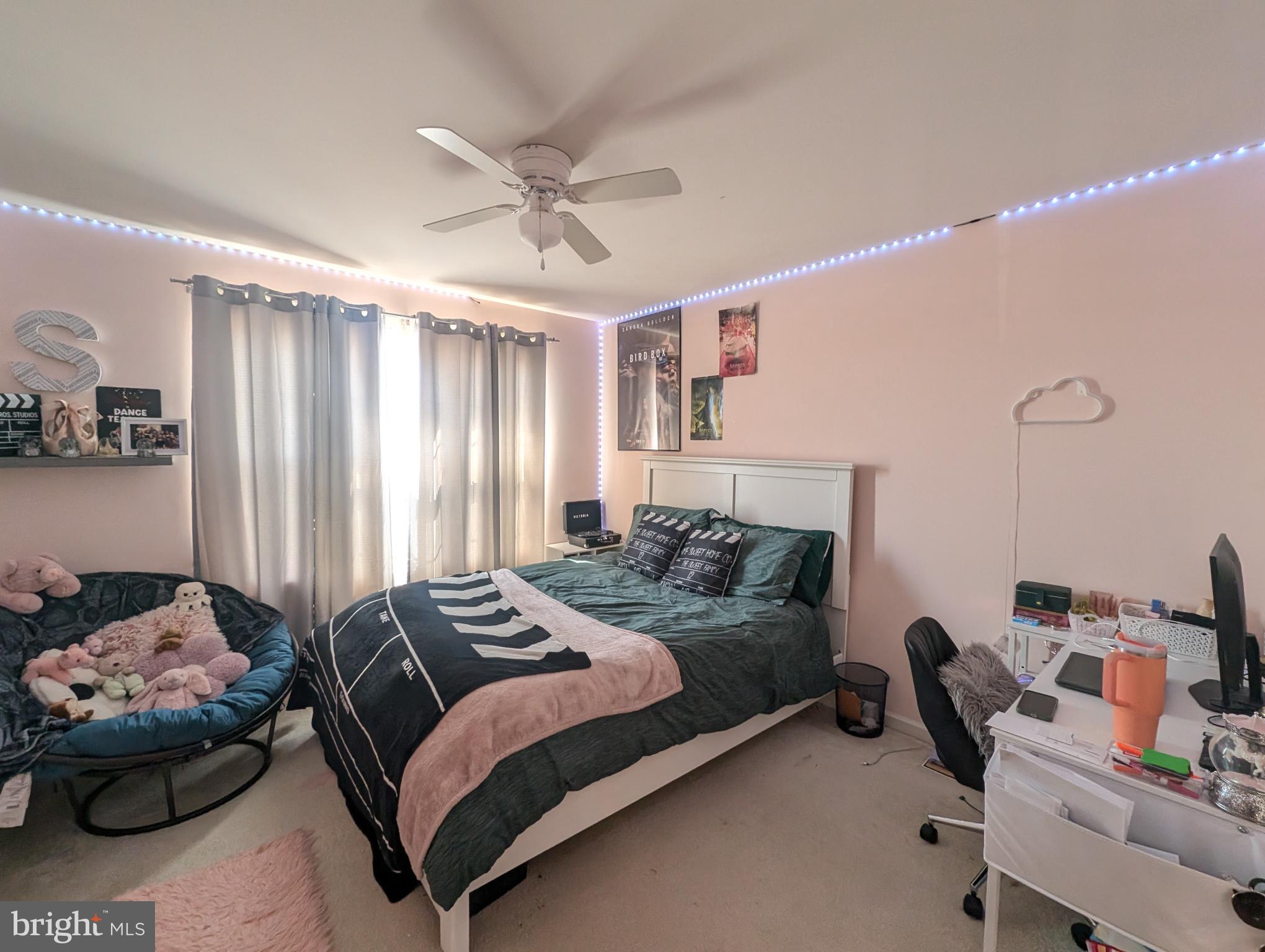 APPLEWOOD - Residential