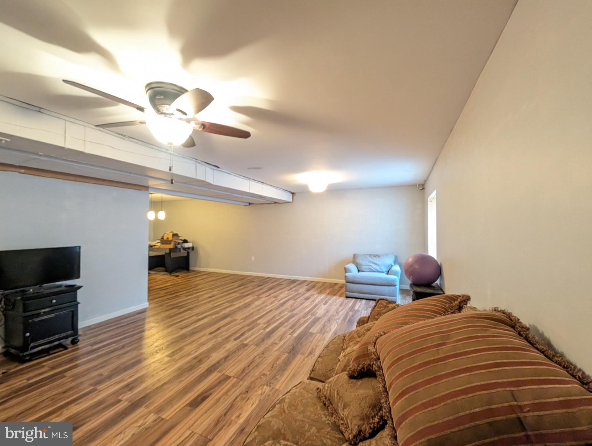 APPLEWOOD - Residential