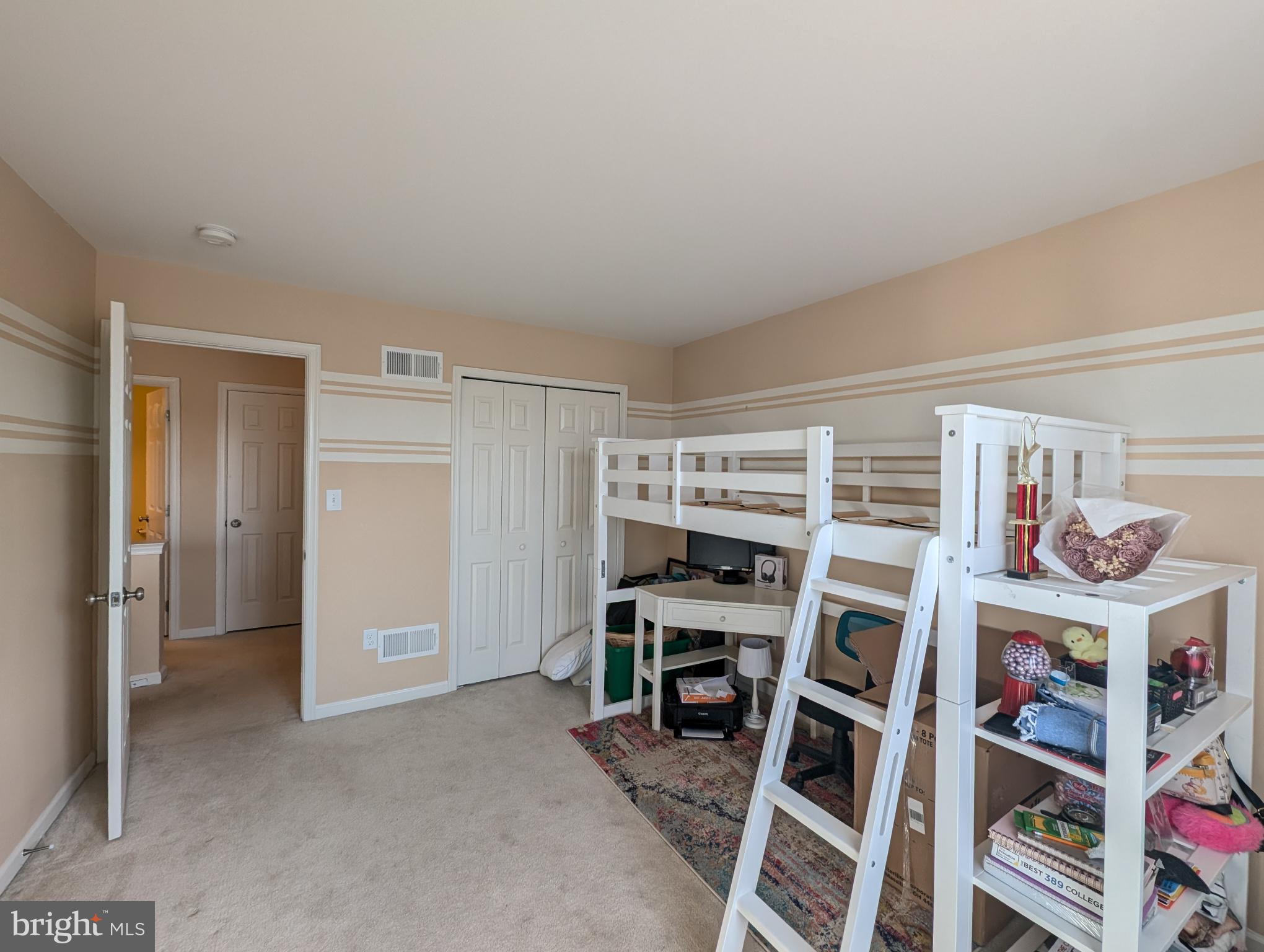 APPLEWOOD - Residential