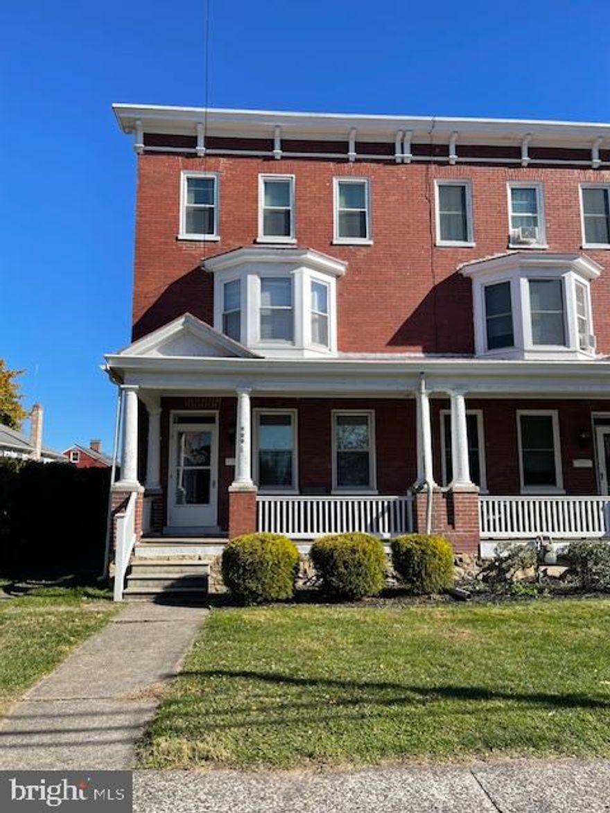 Wonderful 4 bedroom, 2 1/2 bath brick townhouse on Stratton St. in the Borough of Gettysburg. Fully updated kitchen with granite countertops, stainless steel appliances and a large island with seating as well. 
First floor laundry available. Covered front porch to relax on overlooking a grassy lawn out front. 2 rear parking spaces as well as on street. Year lease, no smoking, no pets. Credit above 650 required. Located near and walkable to the Gettysburg College, Downtown, and the Battlefield. Great opportunity and a must see!