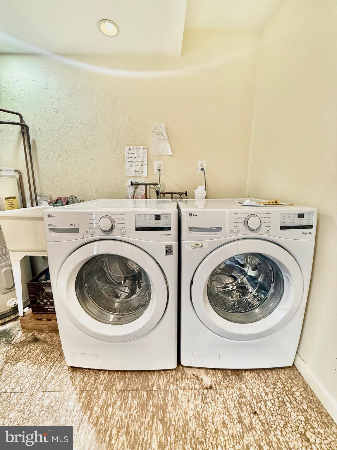 BEVERLEY HILLS CREST - Residential Lease