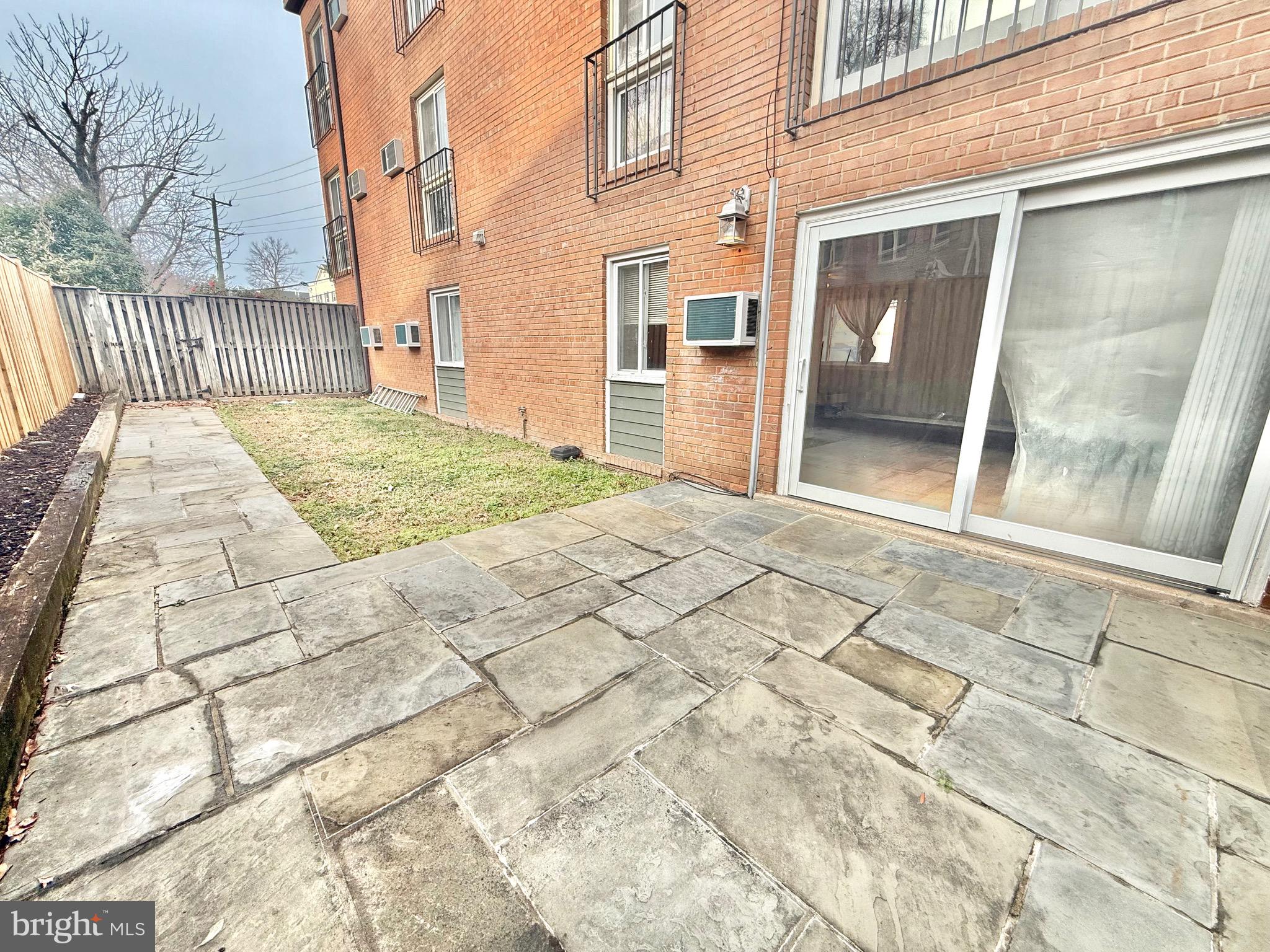 BEVERLEY HILLS CREST - Residential Lease