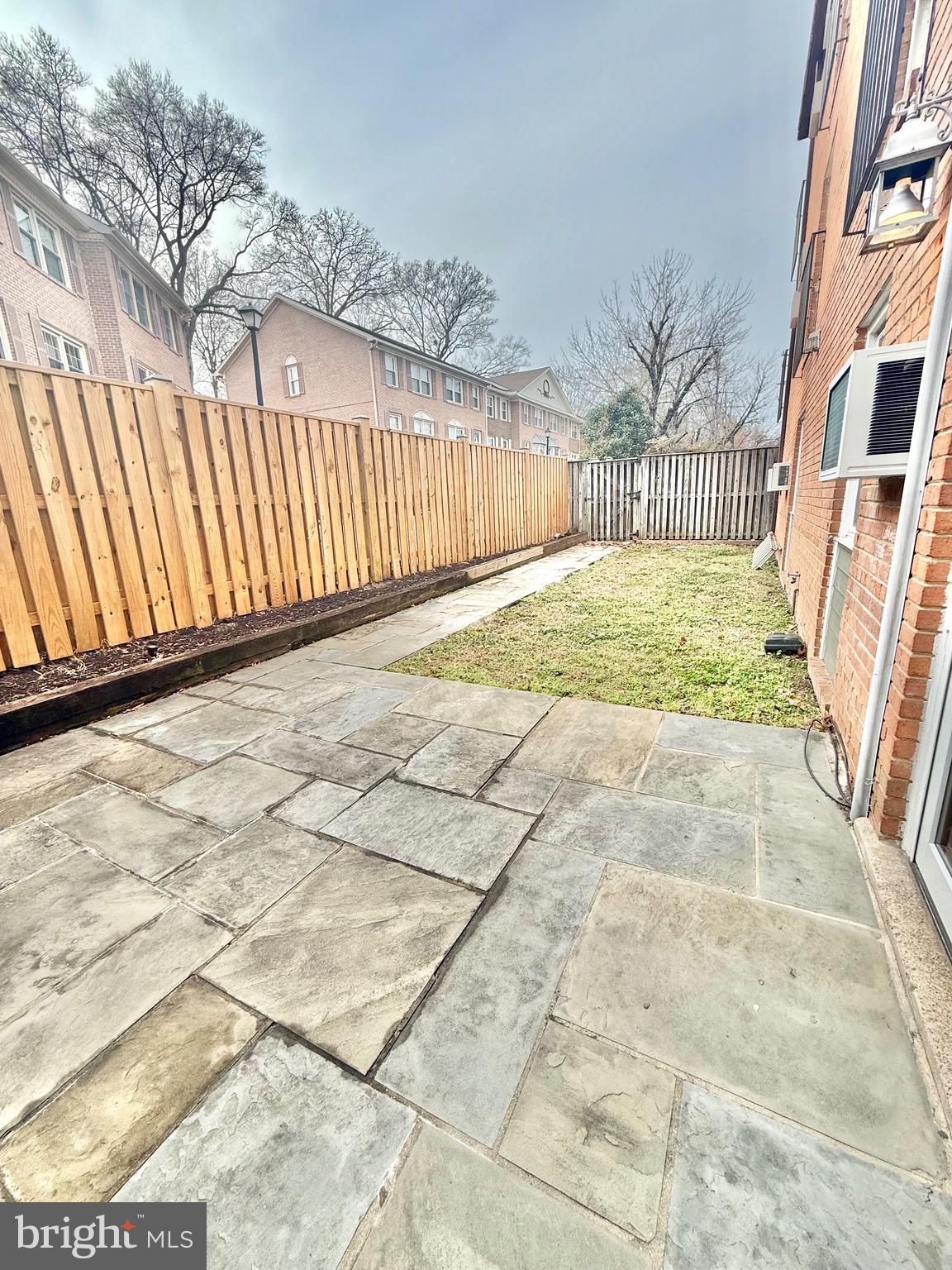 BEVERLEY HILLS CREST - Residential Lease