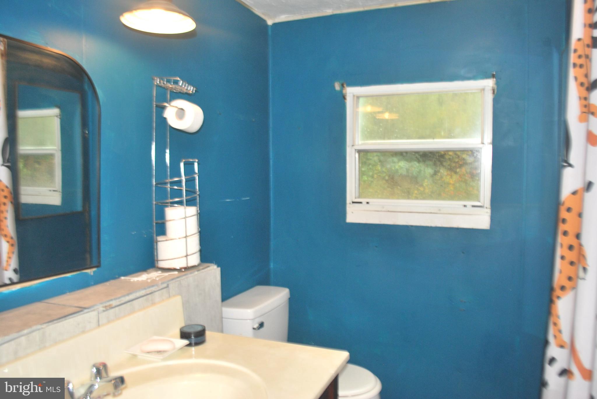 LAUREL LAKE - Residential