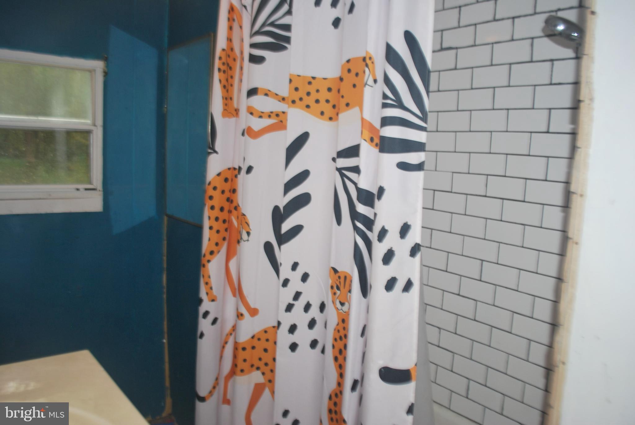 LAUREL LAKE - Residential