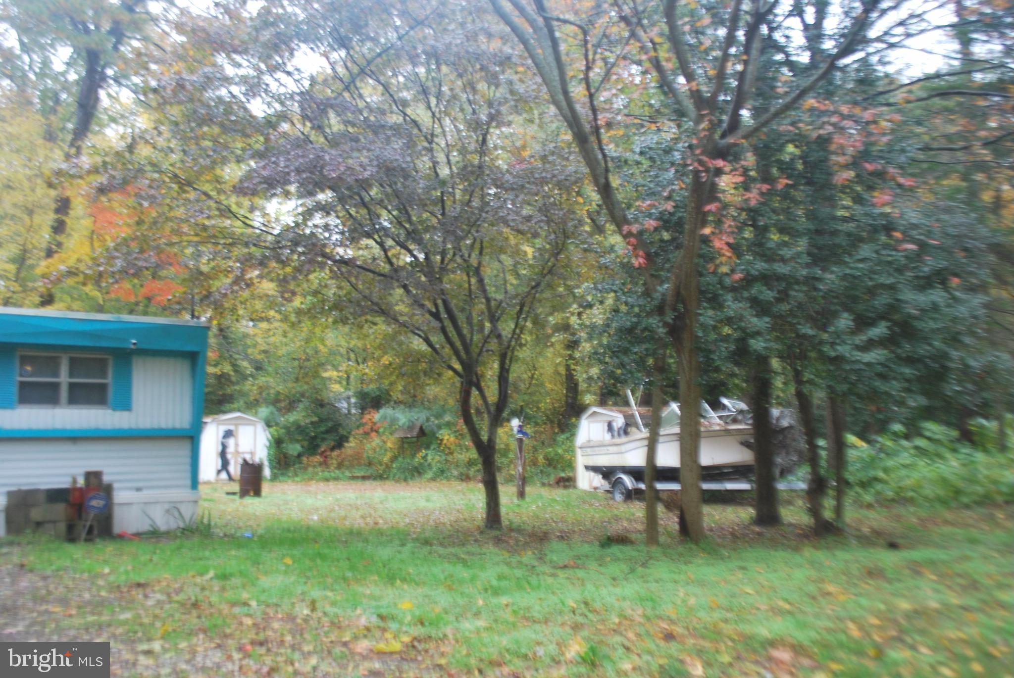 LAUREL LAKE - Residential