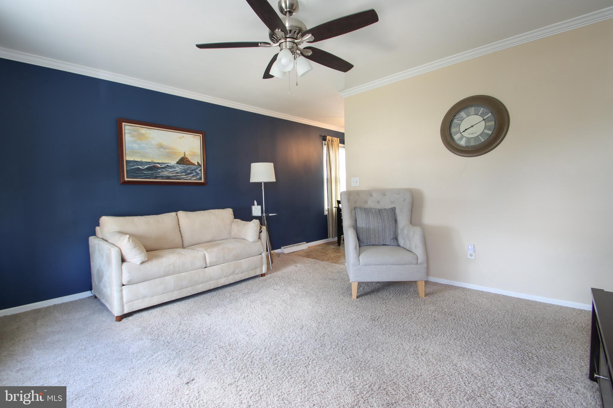 WHITFIELD KNOLLS - Residential