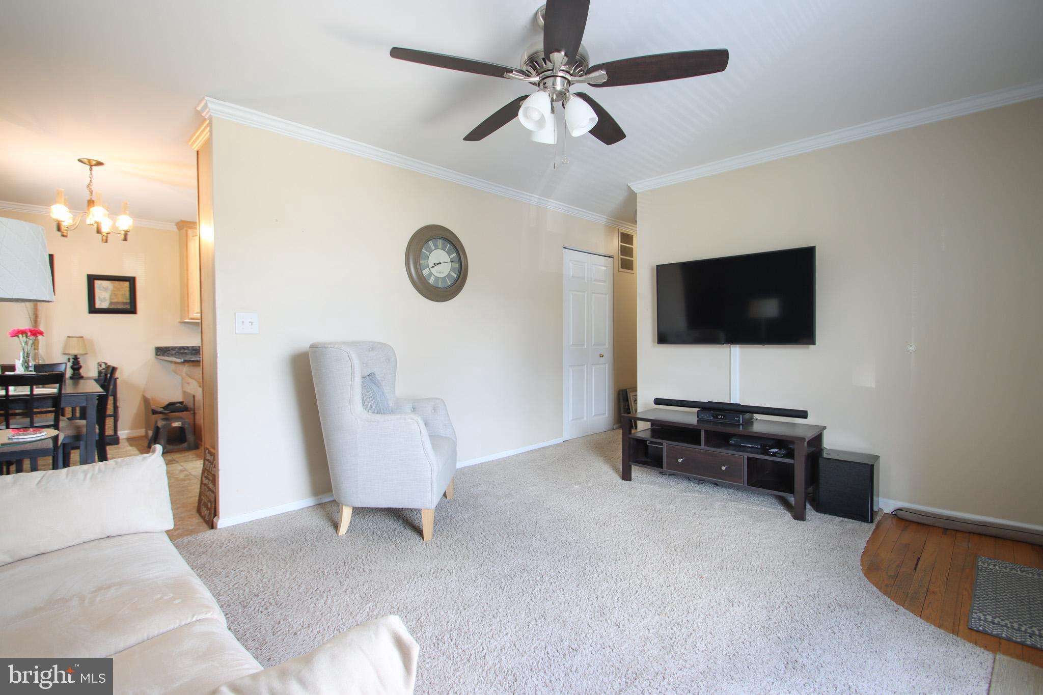 WHITFIELD KNOLLS - Residential